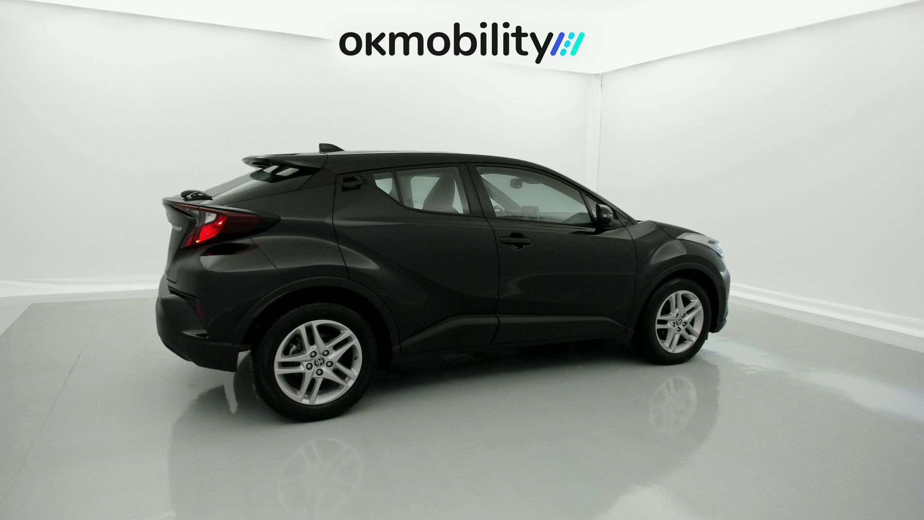 toyota c-hr business edition 1.8 E-CVT 125H 2023 negro 12