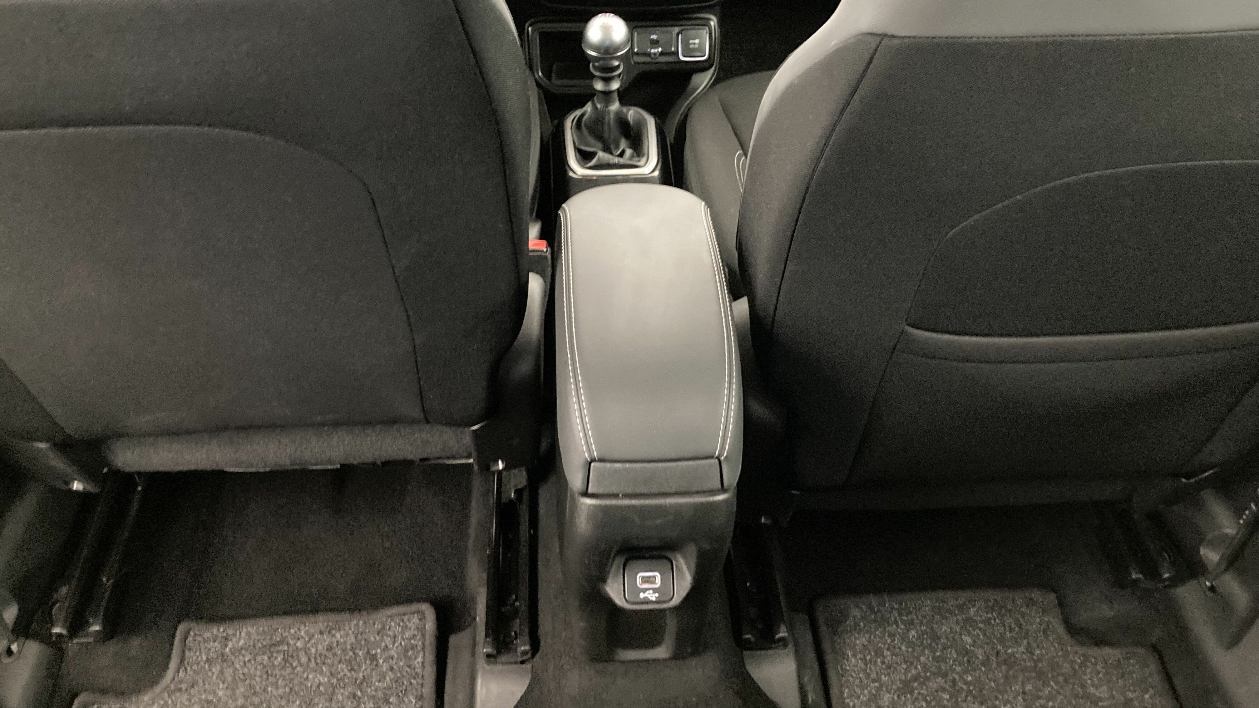 jeep renegade night eagle 1.0 TURBO 120 2022 solid black 22