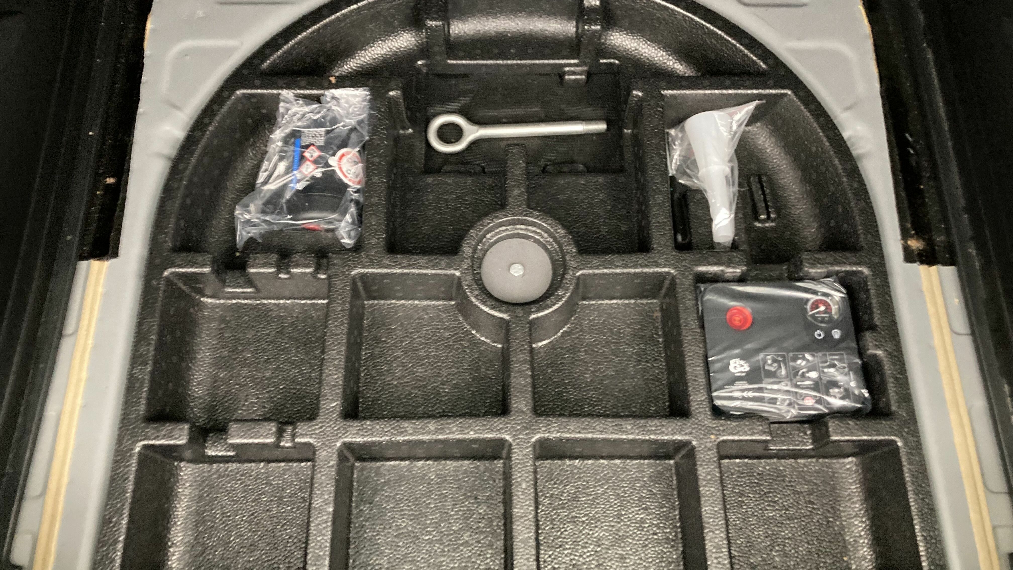 jeep renegade night eagle 1.0 TURBO 120 2022 solid black 23