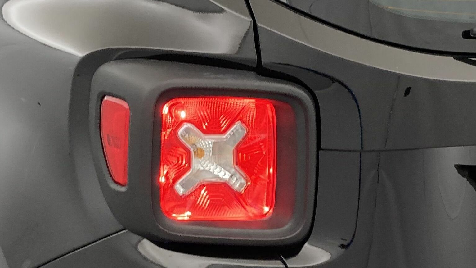 jeep renegade night eagle 1.0 TURBO 120 2022 solid black 30
