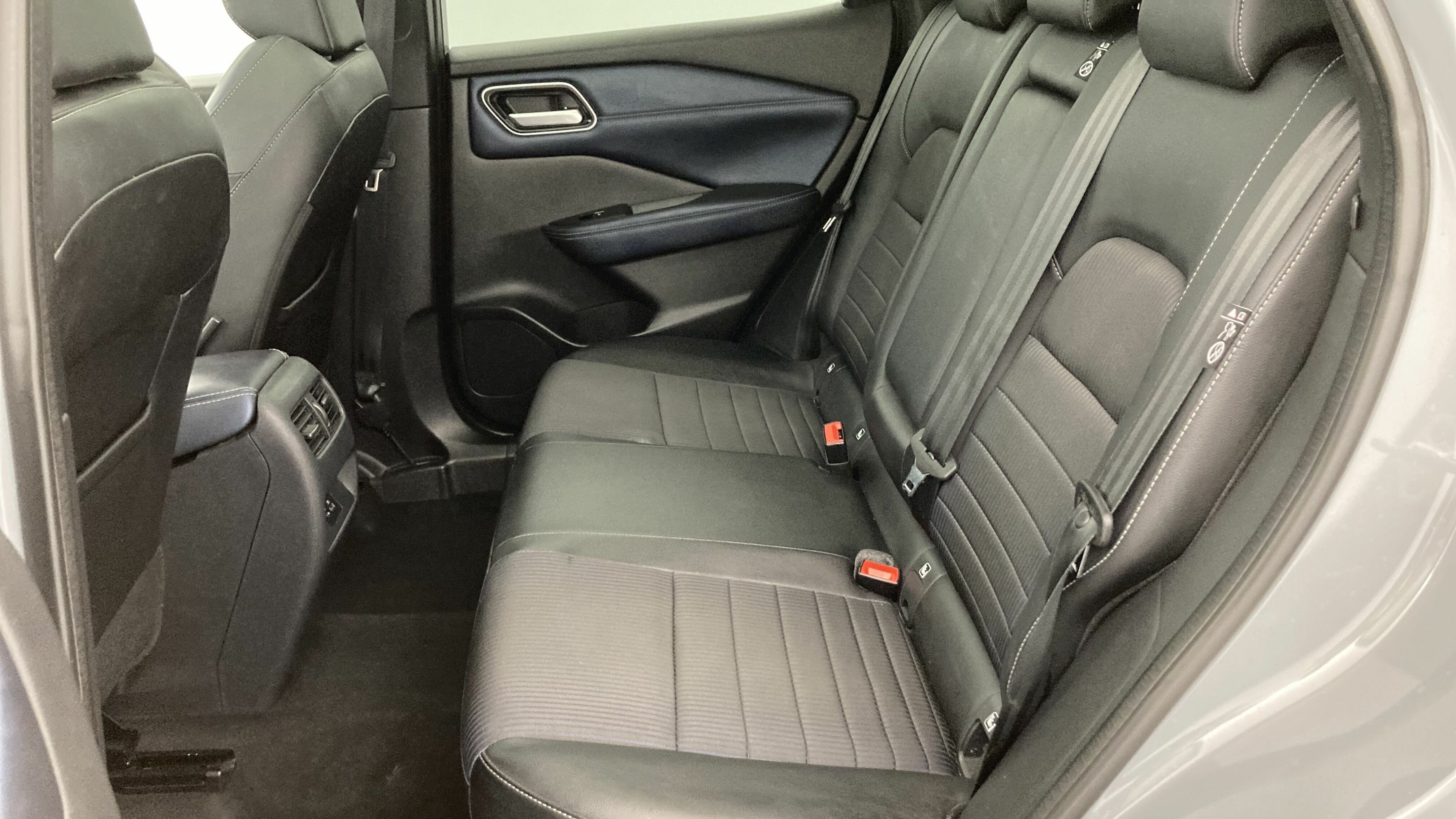 nissan qashqai tekna 1.3 DIG-T 140 MHEV 2022 gray p 21