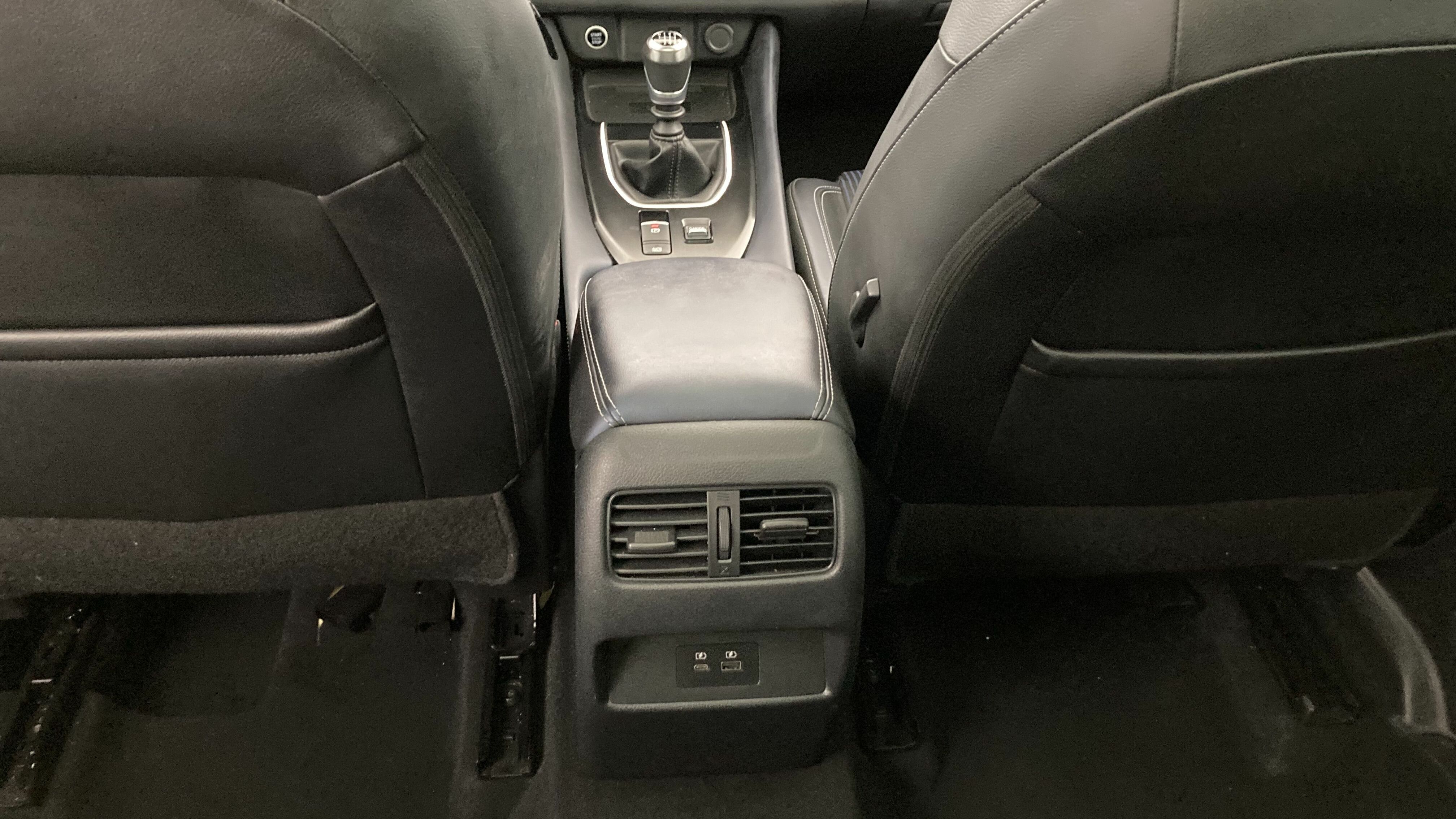 nissan qashqai tekna 1.3 DIG-T 140 MHEV 2022 gray p 22