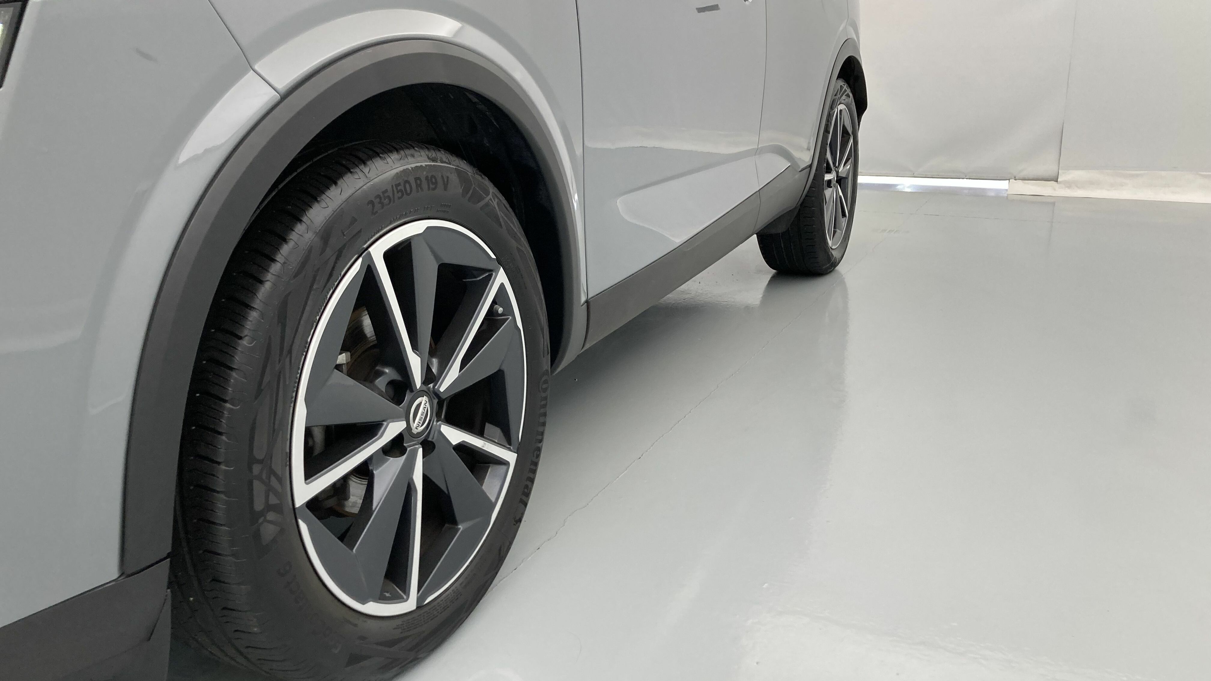 nissan qashqai tekna 1.3 DIG-T 140 MHEV 2022 gray p 26