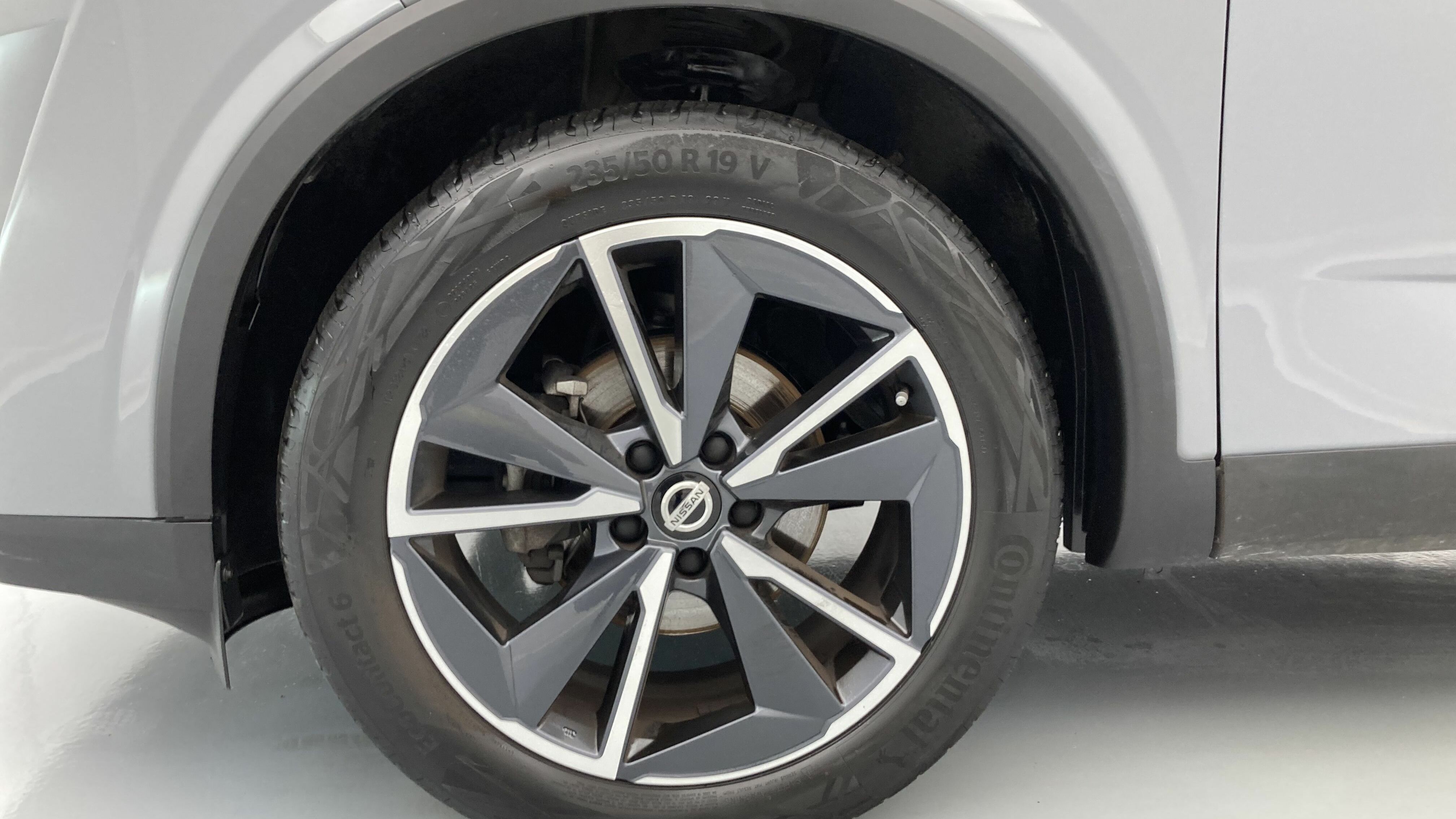 nissan qashqai tekna 1.3 DIG-T 140 MHEV 2022 gray p 27