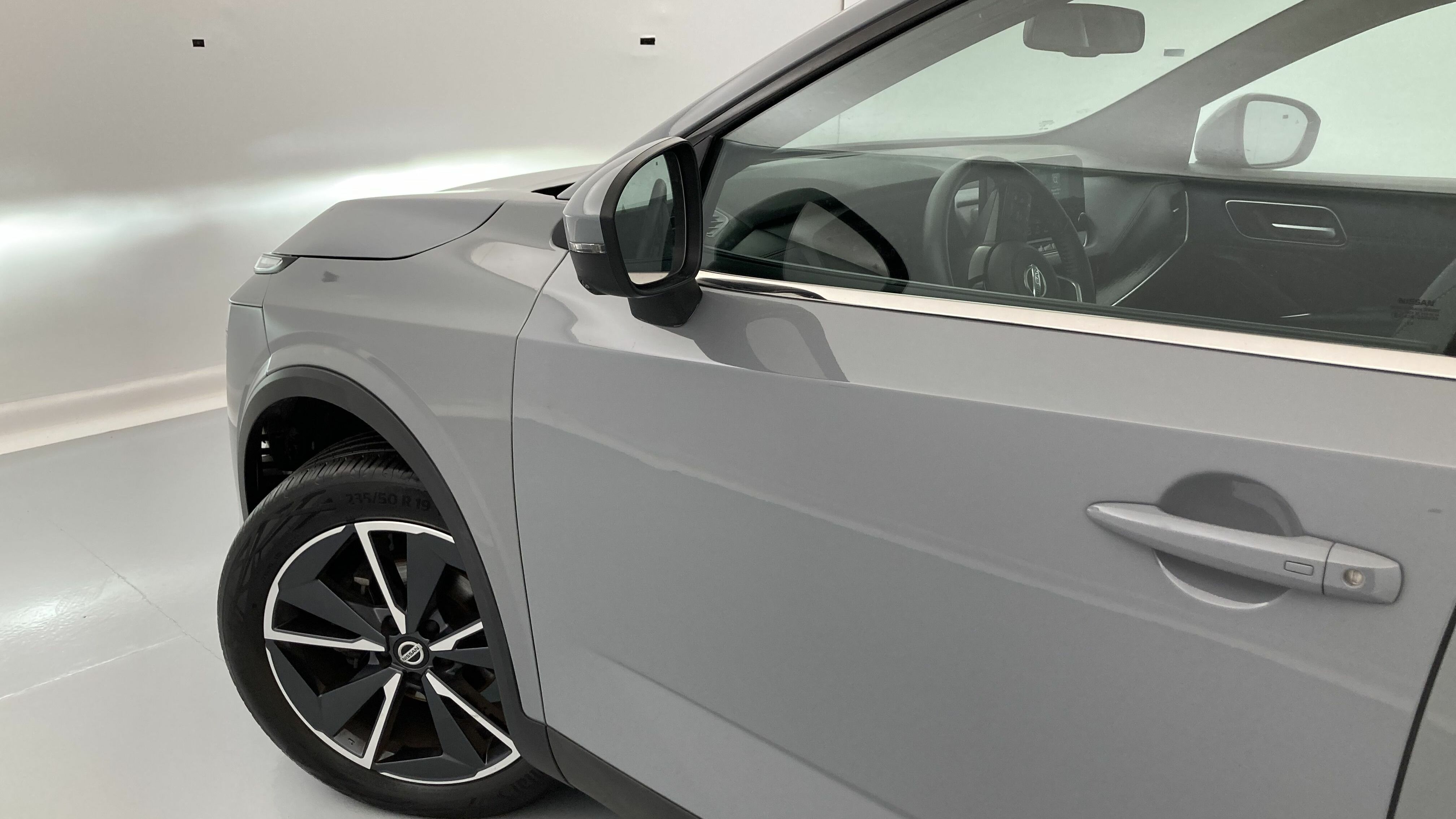 nissan qashqai tekna 1.3 DIG-T 140 MHEV 2022 gray p 28