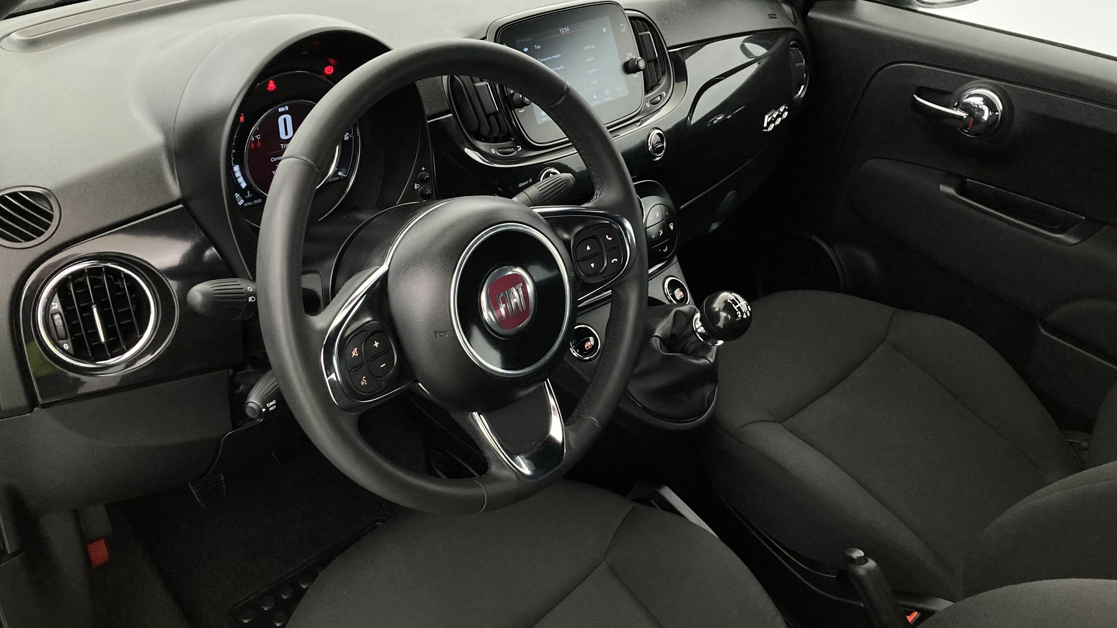 fiat 500c dolcevita 1.0 HYBRID 70 MHEV 2024 negro vesuvio 16