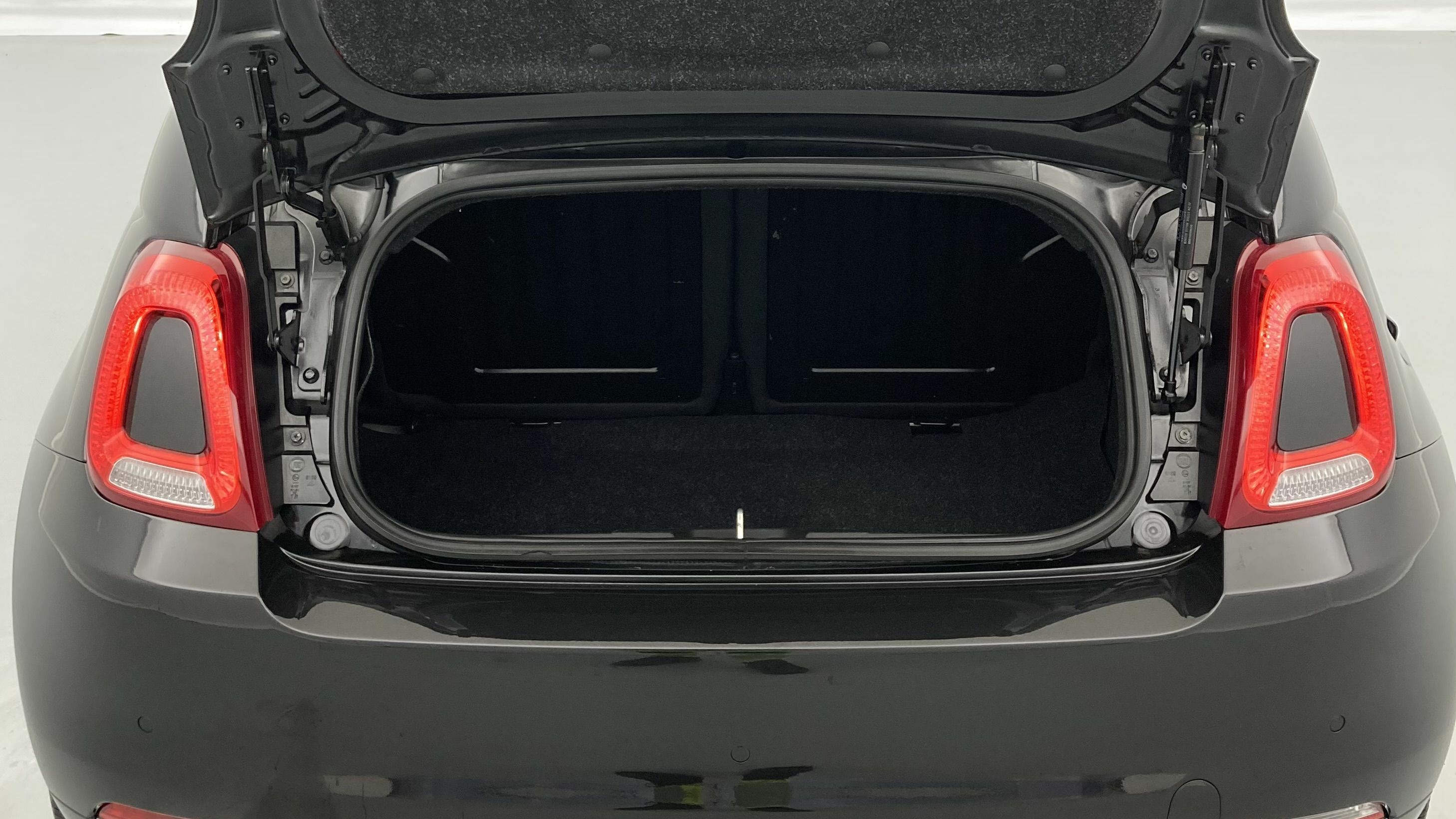 fiat 500c dolcevita 1.0 HYBRID 70 MHEV 2024 negro vesuvio 25