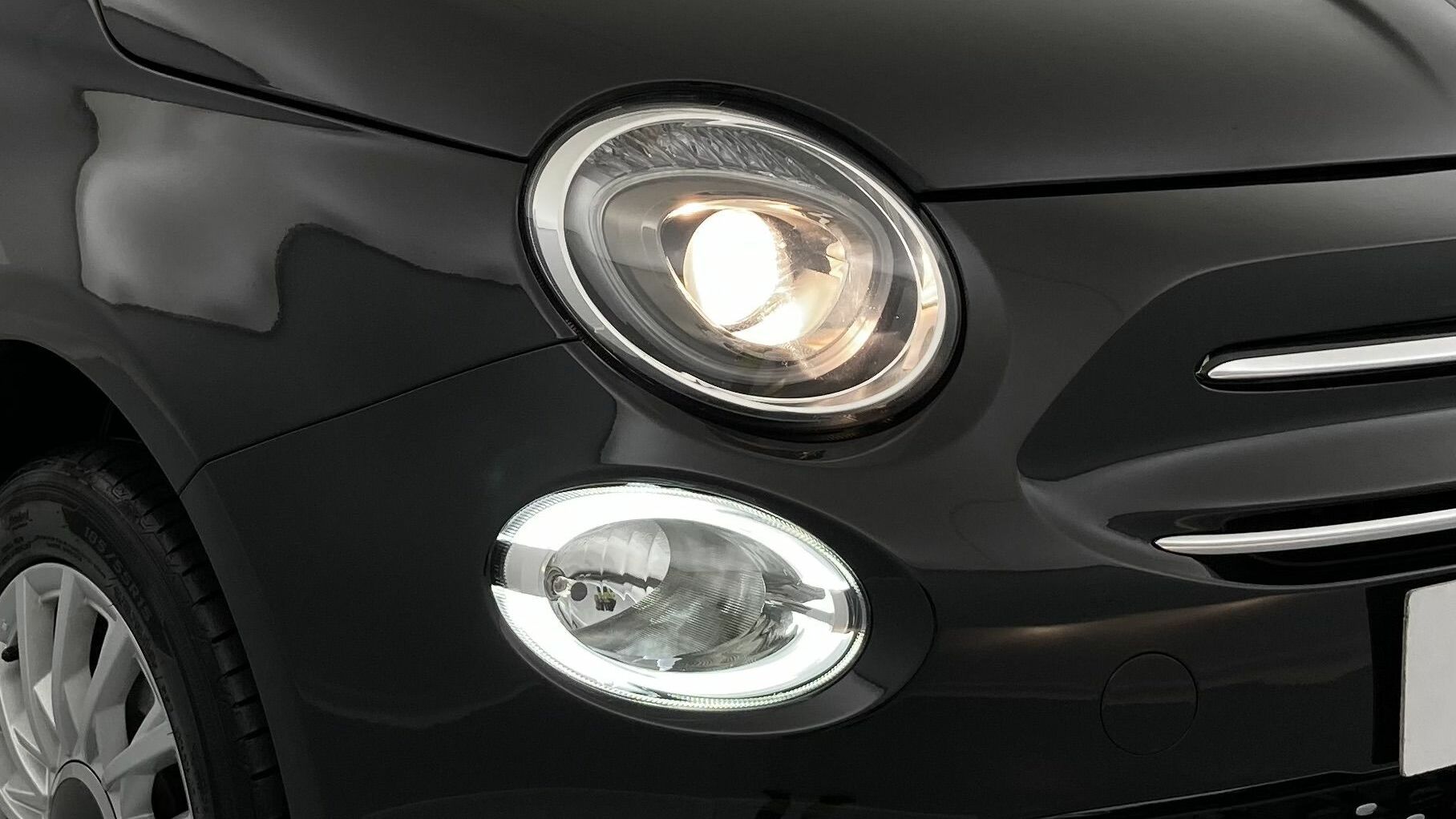 fiat 500c dolcevita 1.0 HYBRID 70 MHEV 2024 negro vesuvio 30