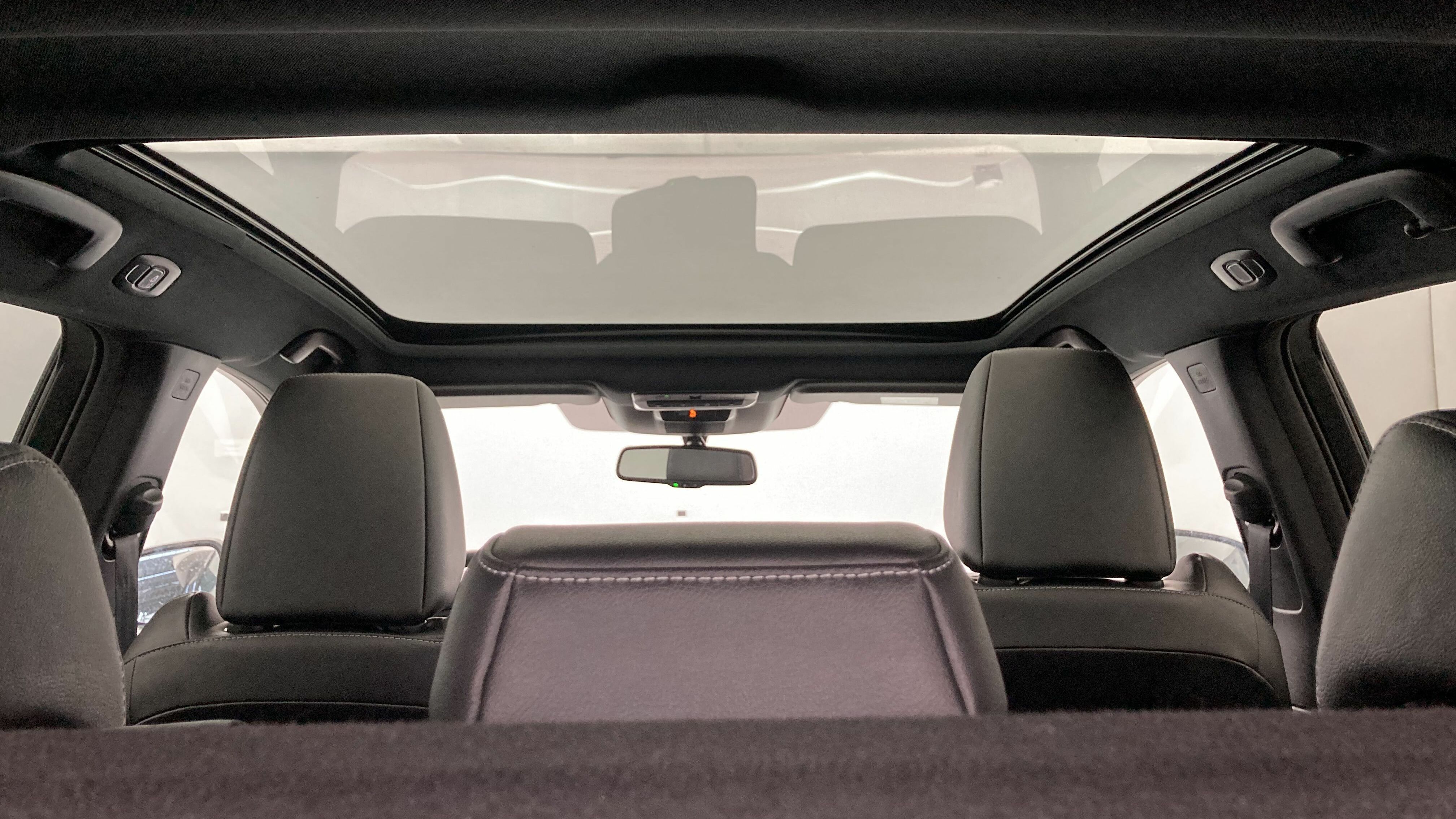 nissan qashqai tekna 1.3 DIG-T 140 MHEV 2022 blanc lunaire / noir 31