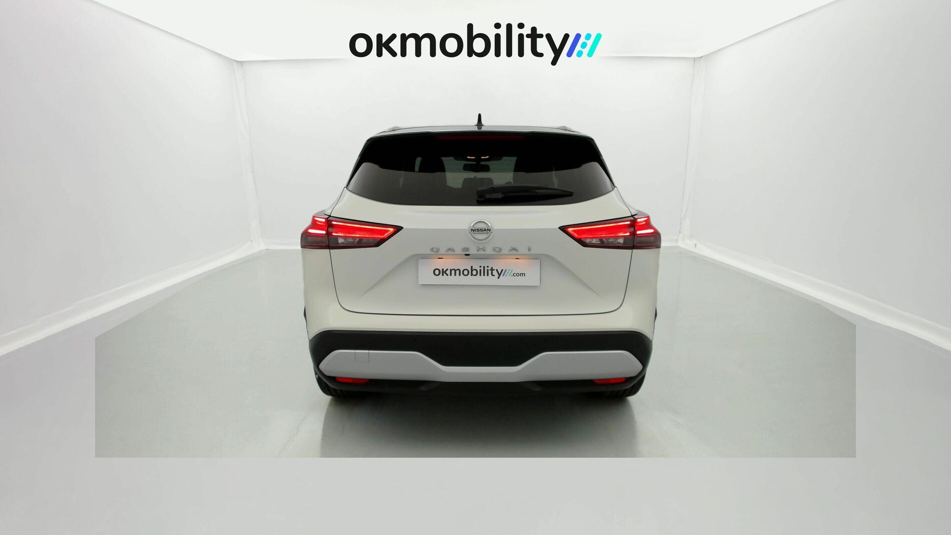 nissan qashqai tekna 1.3 DIG-T 140 MHEV 2022 blanc lunaire / noir 10
