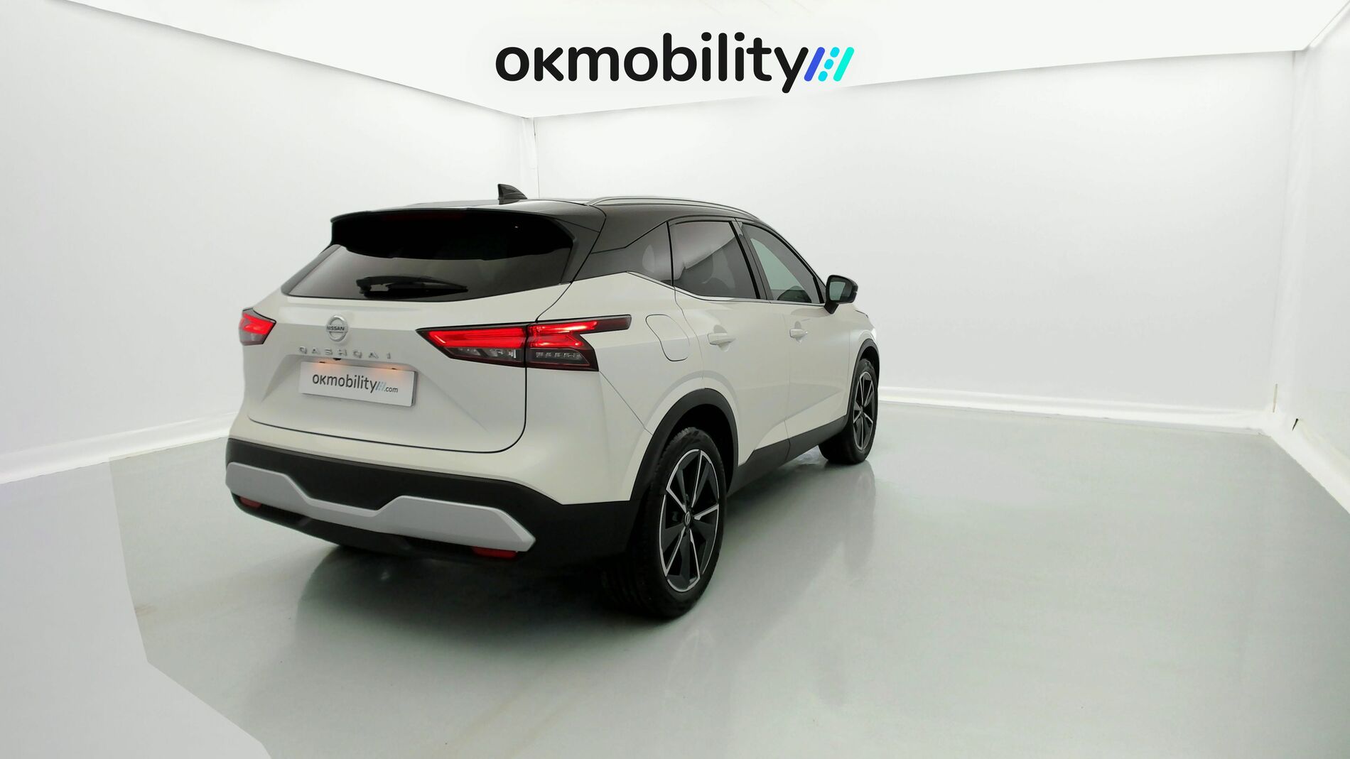nissan qashqai tekna 1.3 DIG-T 140 MHEV 2022 blanc lunaire / noir 11