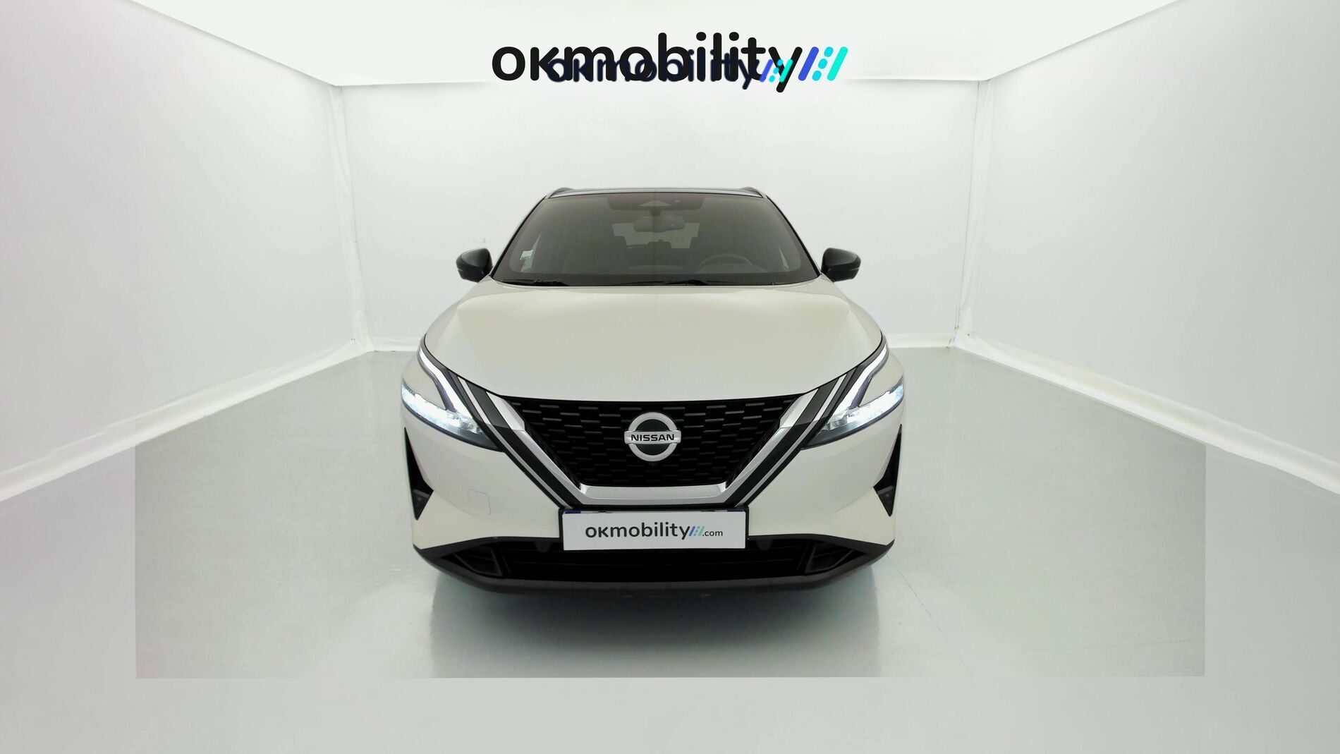 nissan qashqai tekna 1.3 DIG-T 140 MHEV 2022 blanc lunaire / noir 4