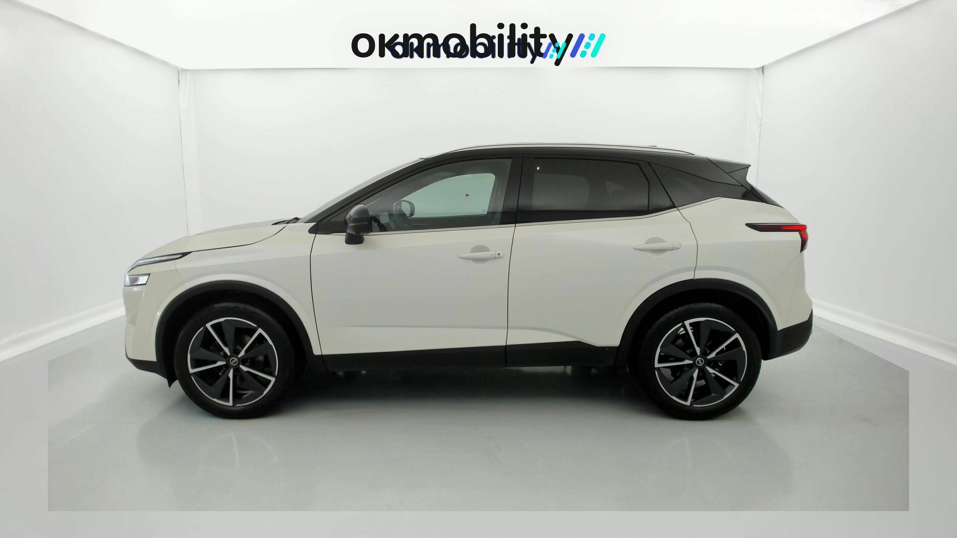 nissan qashqai tekna 1.3 DIG-T 140 MHEV 2022 blanc lunaire / noir 7
