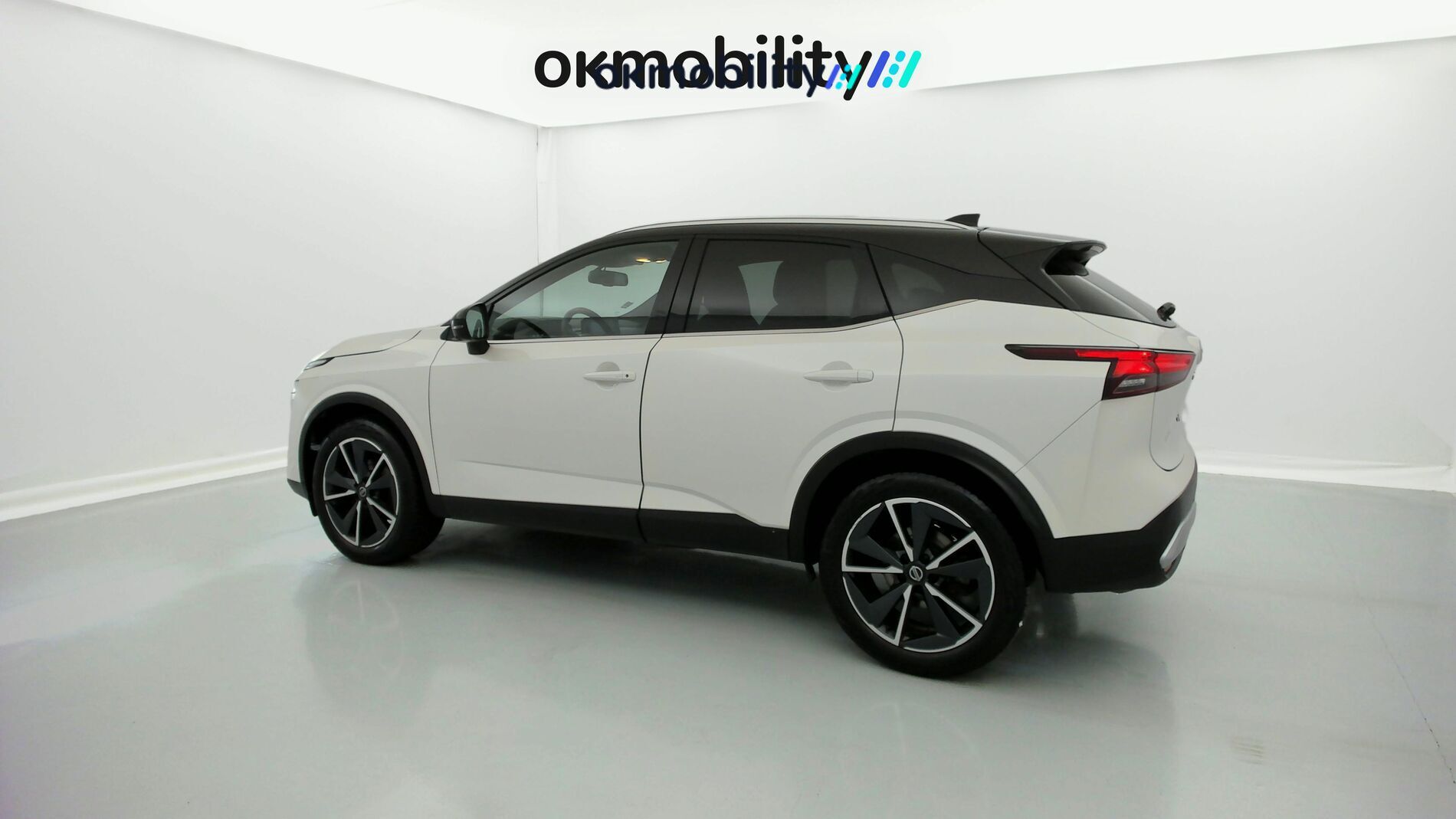 nissan qashqai tekna 1.3 DIG-T 140 MHEV 2022 blanc lunaire / noir 8