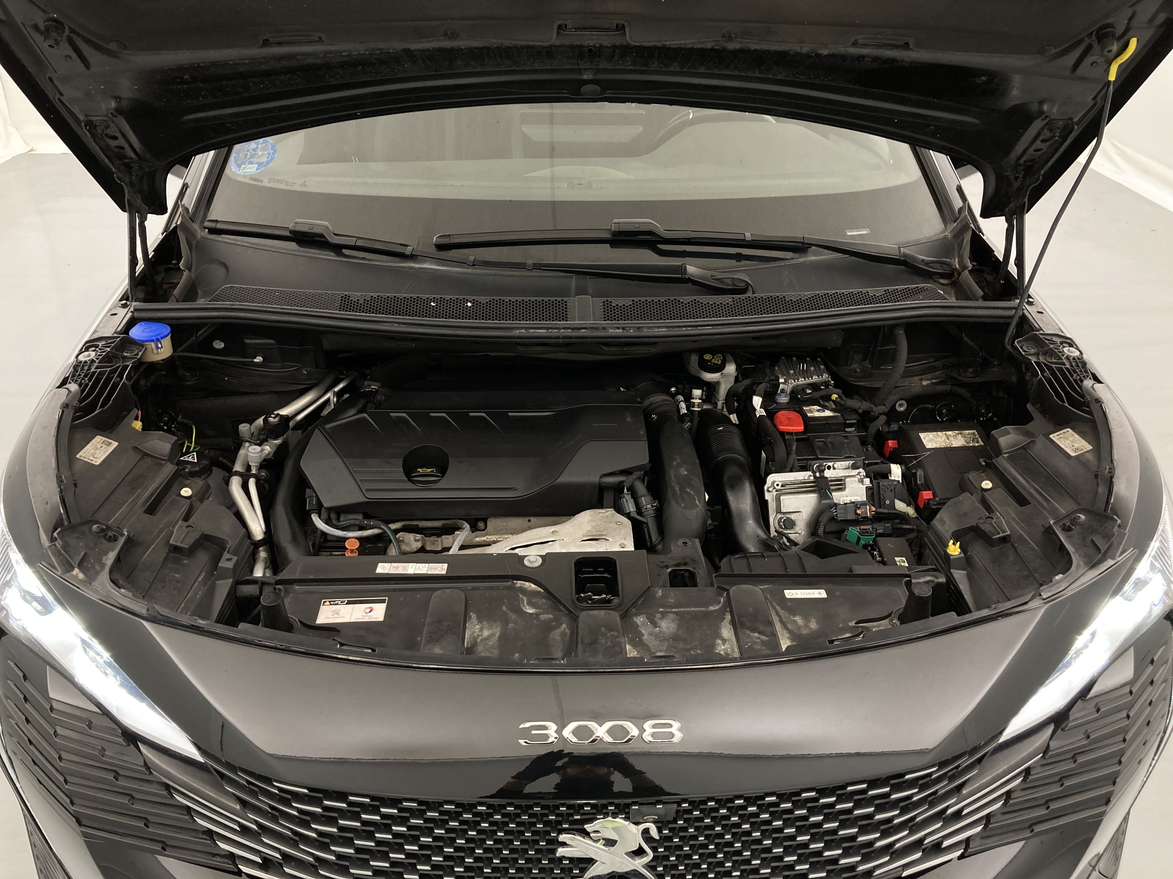 peugeot 3008 gt pack 1.6 HYBRID 300 EAT PHEV 2022 negro perla nera 28