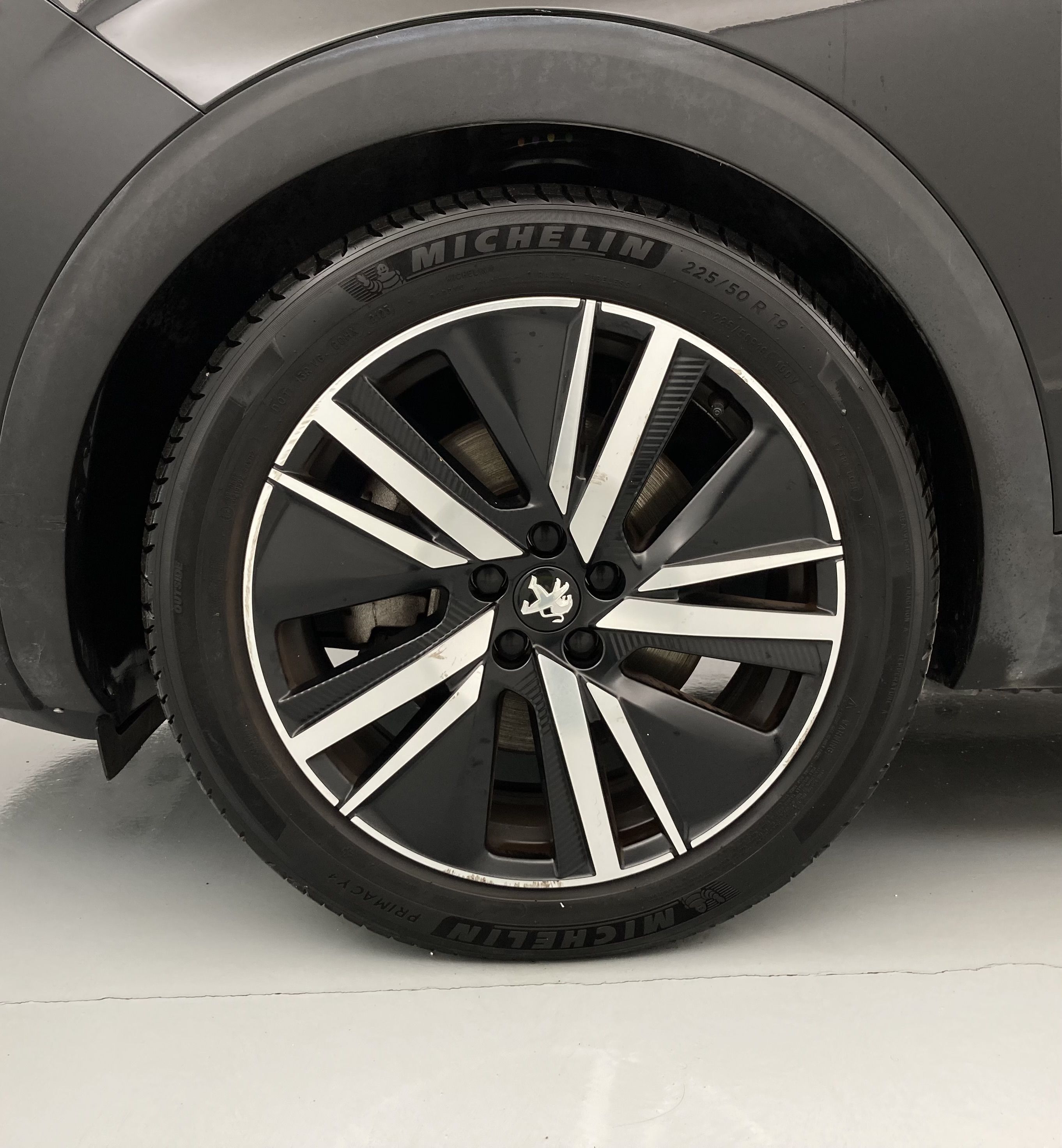 peugeot 3008 gt pack 1.6 HYBRID 300 EAT PHEV 2022 negro perla nera 30
