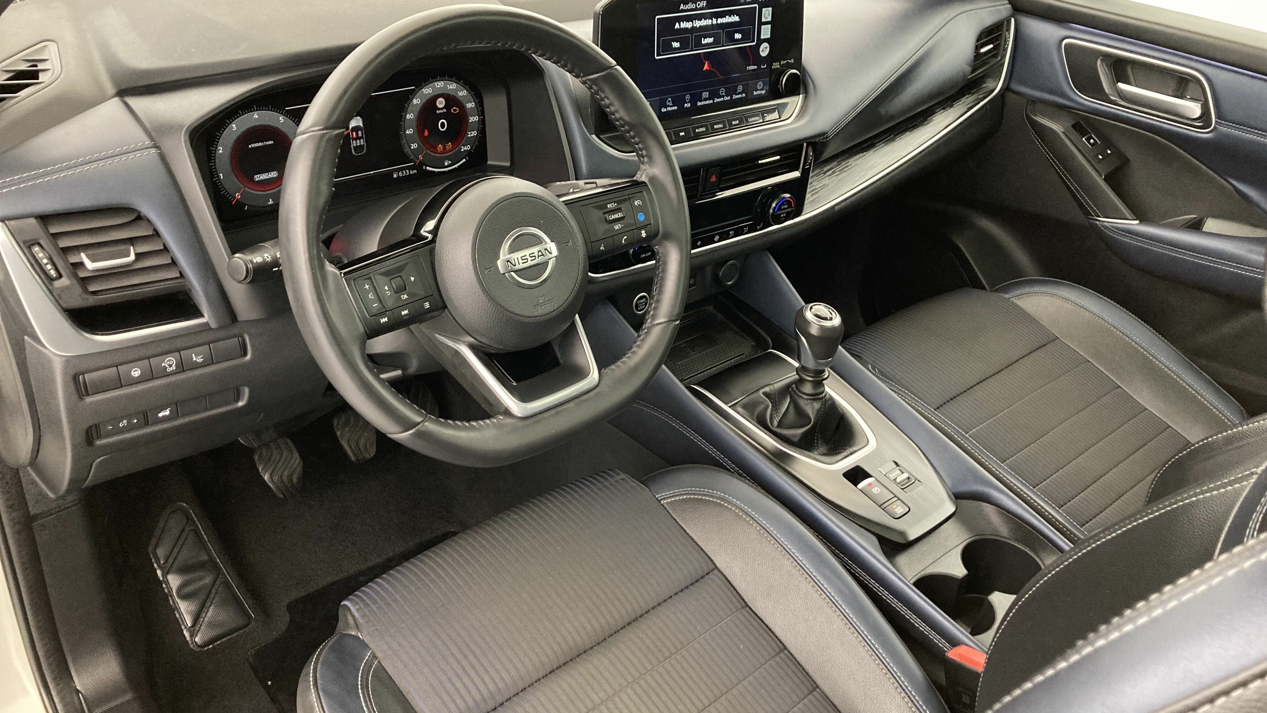 nissan qashqai tekna 1.3 DIG-T 140 MHEV 2022 blanc lunaire / noir 15
