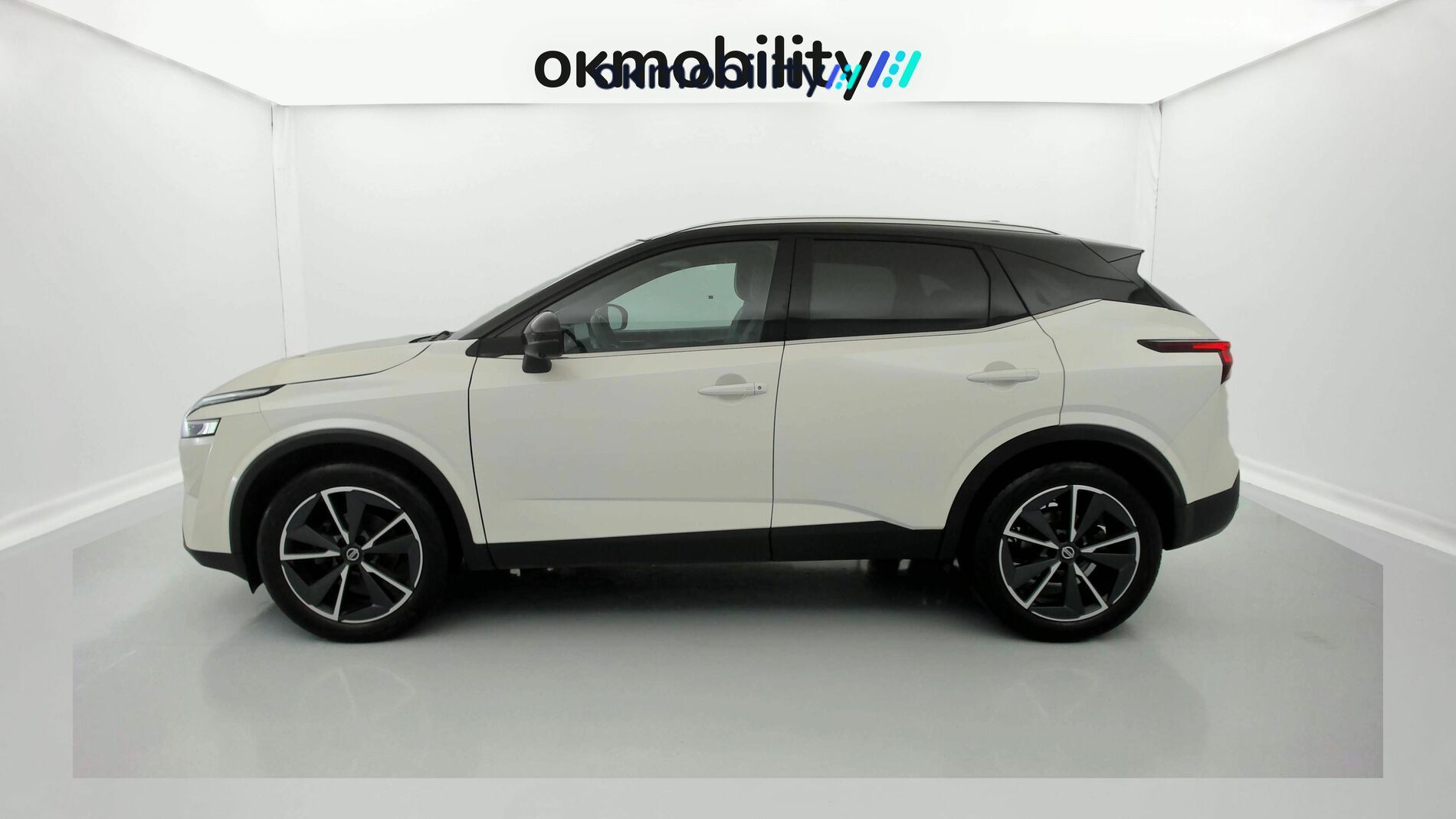 nissan qashqai tekna 1.3 DIG-T 140 MHEV 2022 blanc lunaire / noir 7