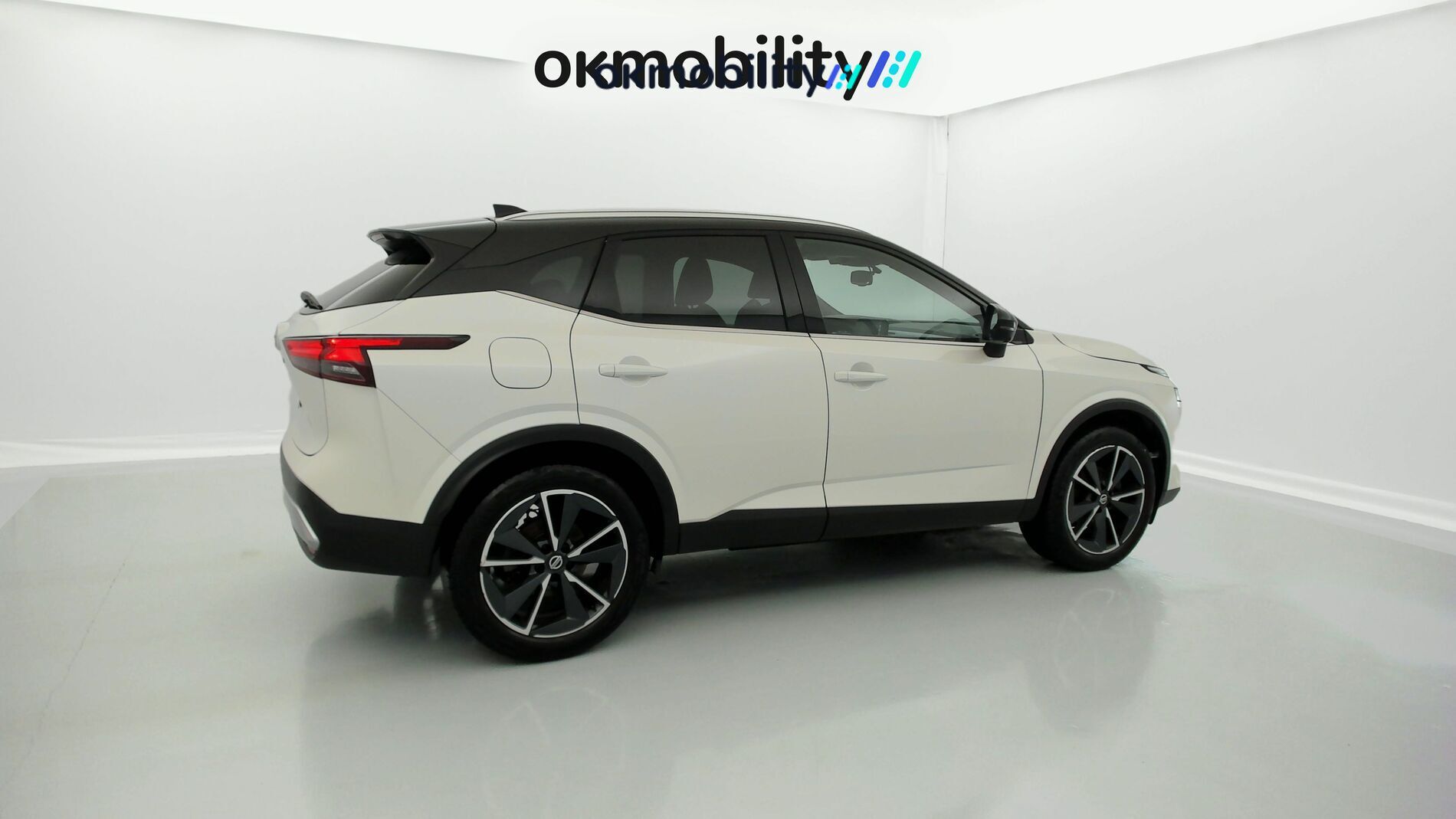 nissan qashqai tekna 1.3 DIG-T 140 MHEV 2022 blanc lunaire / noir 12