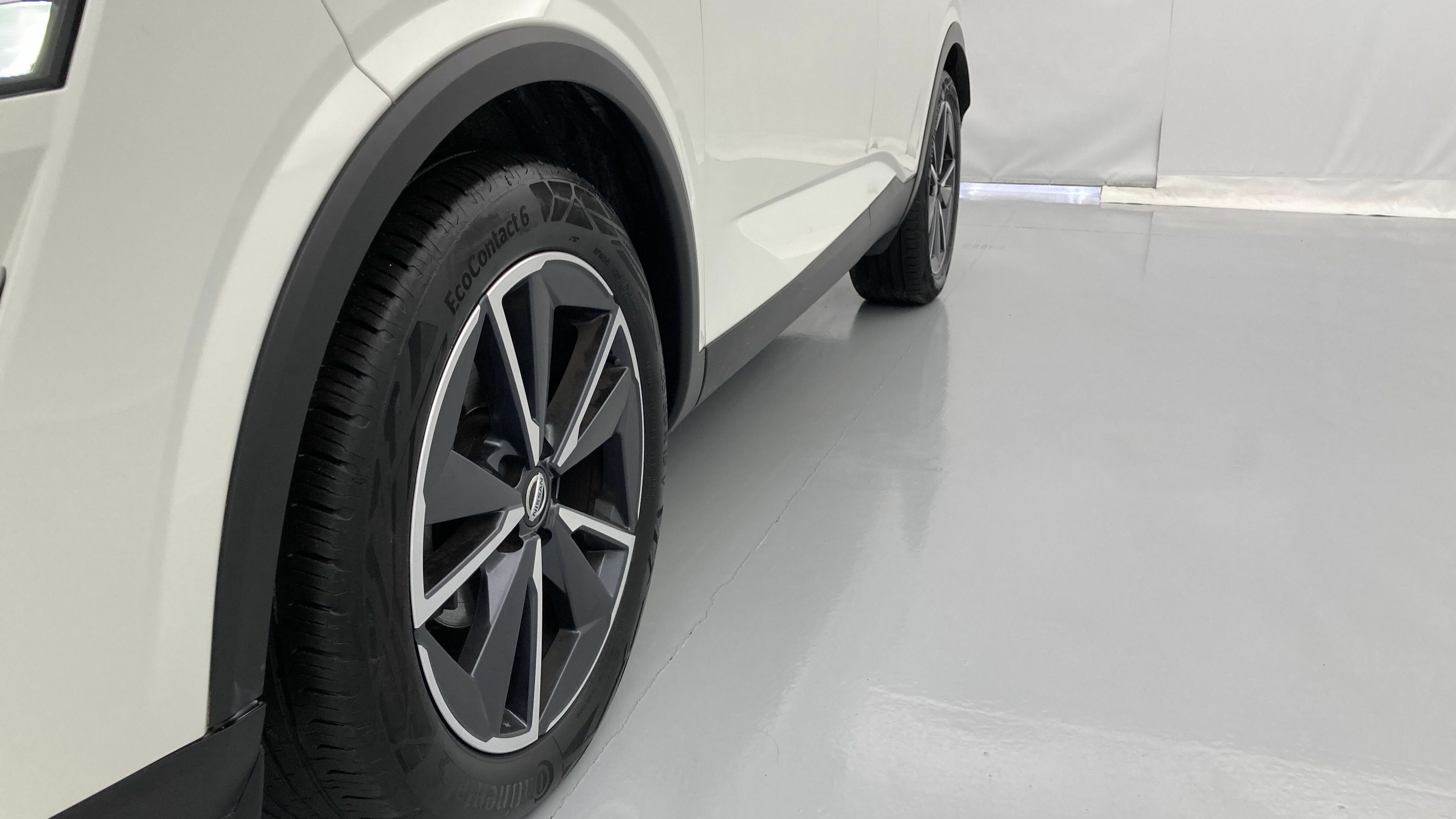 nissan qashqai tekna 1.3 DIG-T 140 MHEV 2022 blanc lunaire 26