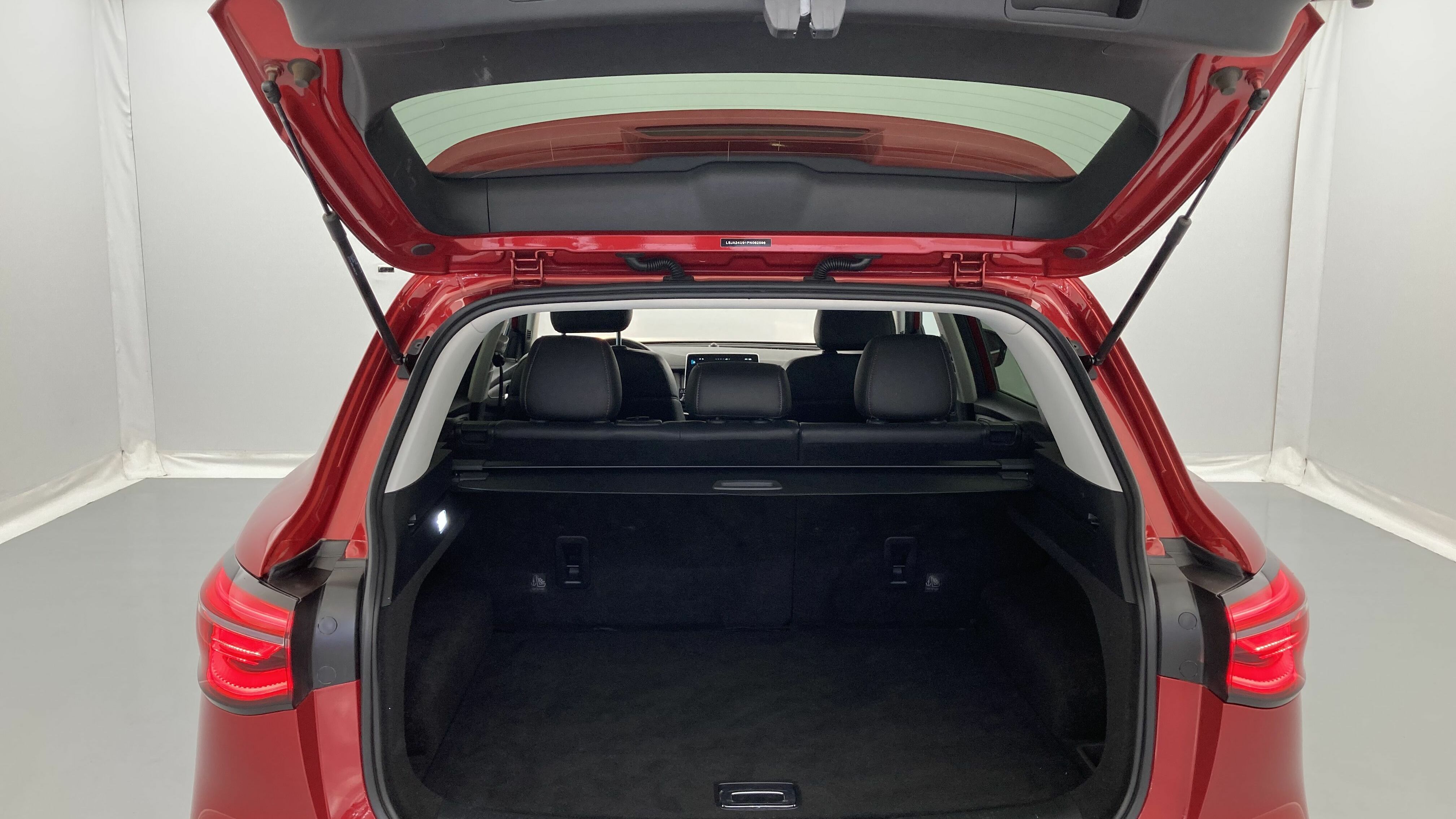 mg hs comfort 1.5 T-GDI 162 AT 2023 diamond red - rsj 23