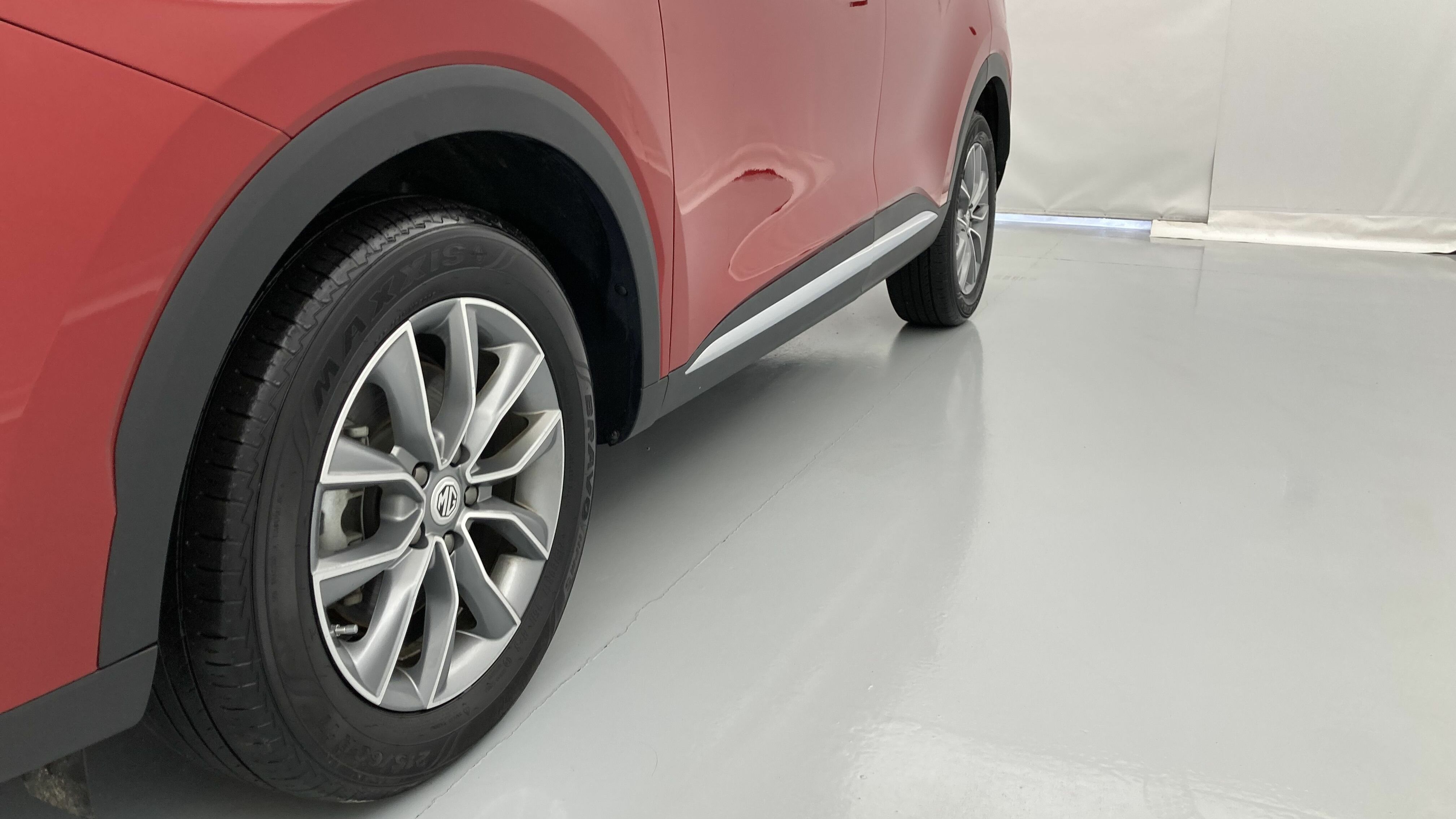 mg hs comfort 1.5 T-GDI 162 AT 2023 diamond red - rsj 25