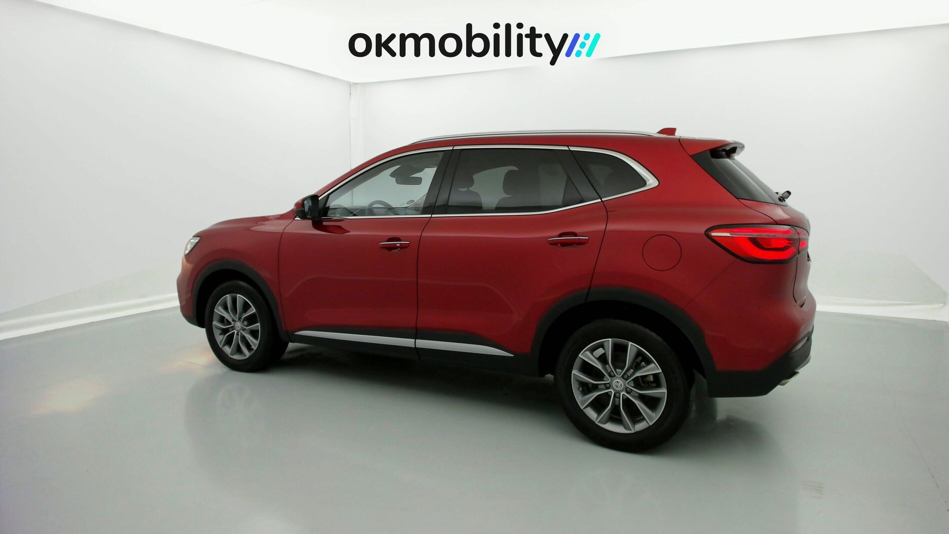 mg hs comfort 1.5 T-GDI 162 AT 2023 diamond red - rsj 8