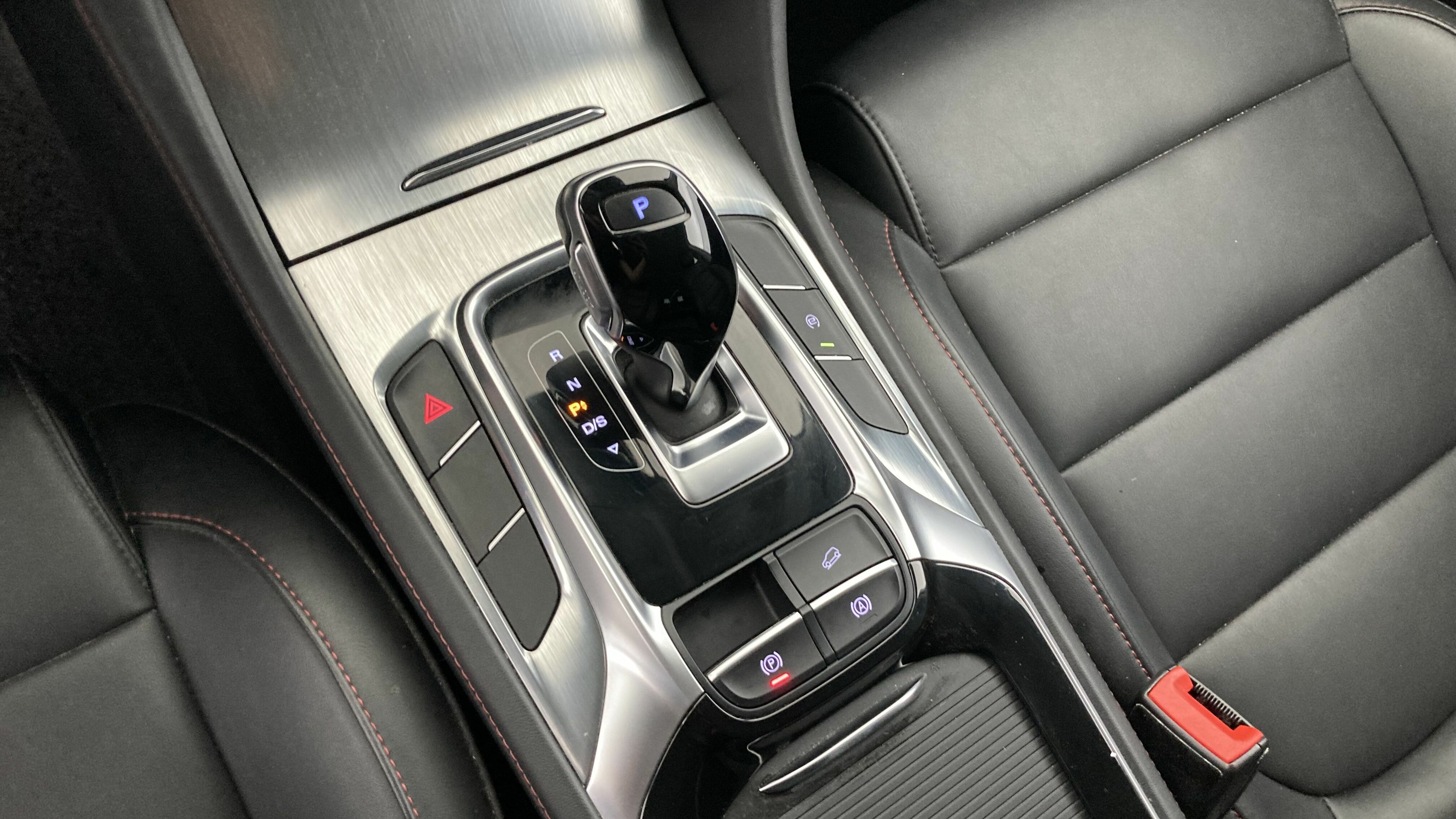 mg hs comfort 1.5 T-GDI 162 AT 2023 dover white - wsb 19