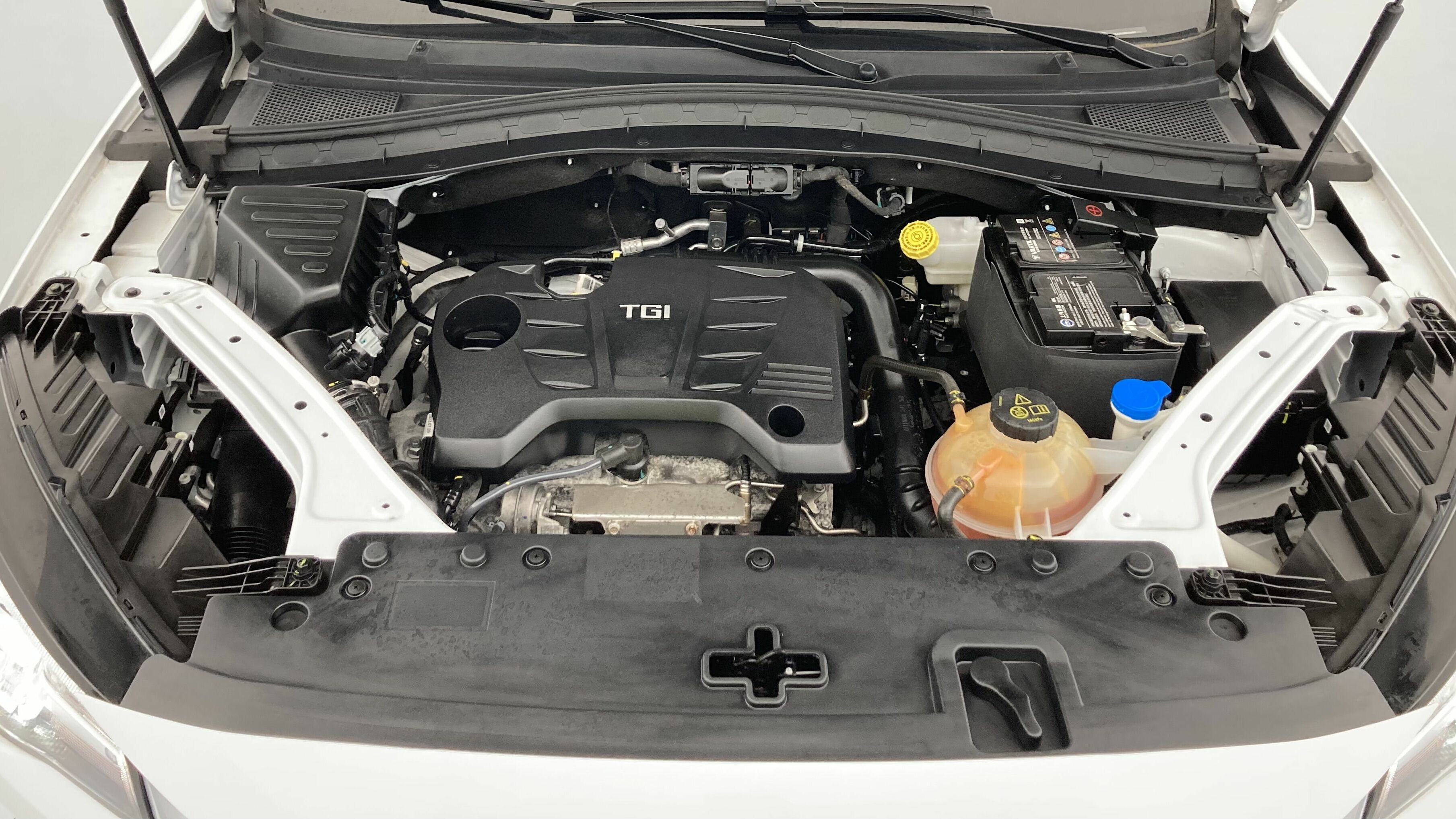 mg hs comfort 1.5 T-GDI 162 AT 2023 dover white - wsb 24