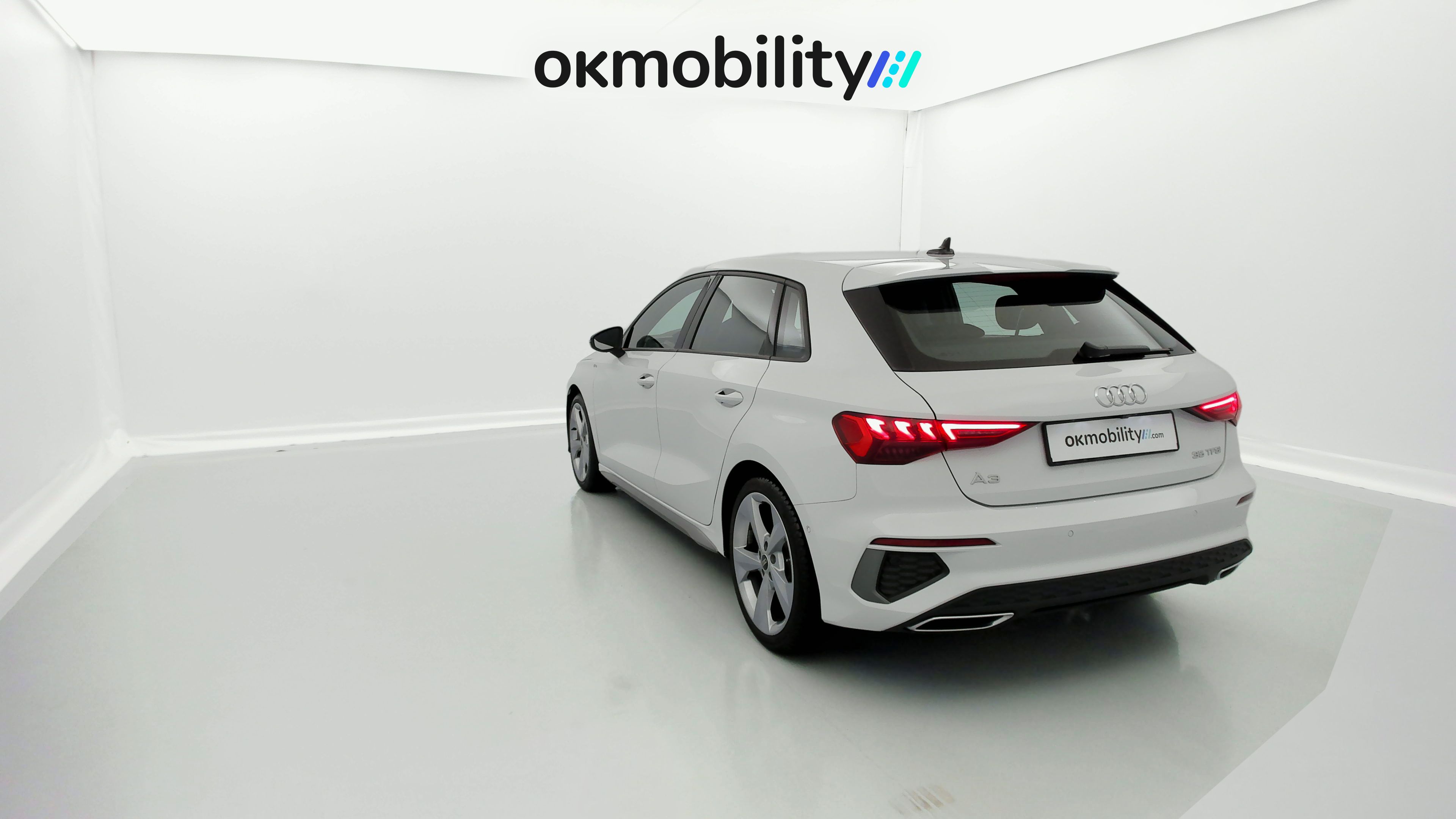audi a3 sportback s line 35 TFSI 150 STRONIC 2023 gletscherweiss metallic 11
