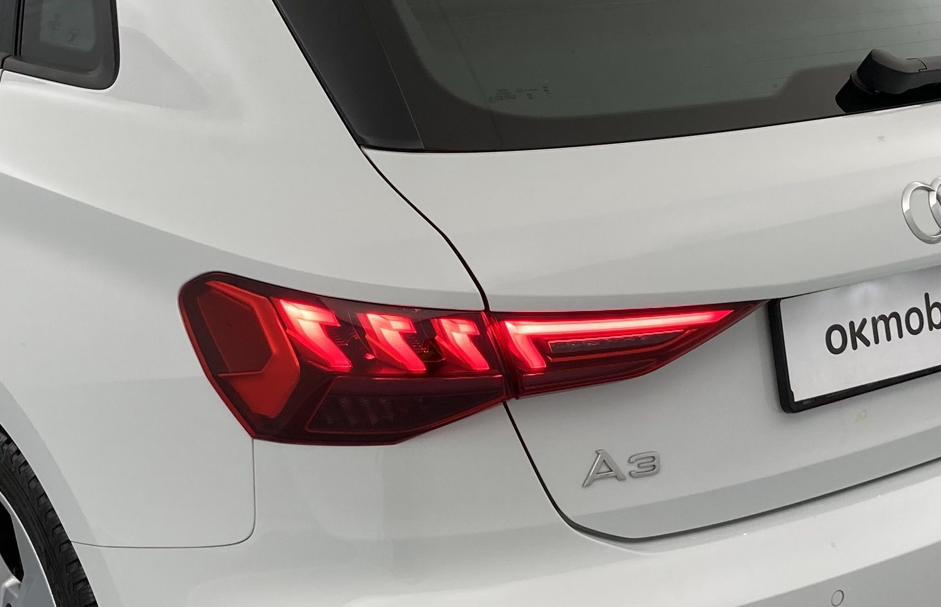 audi a3 sportback s line 35 TFSI 150 STRONIC 2023 gletscherweiss metallic 17