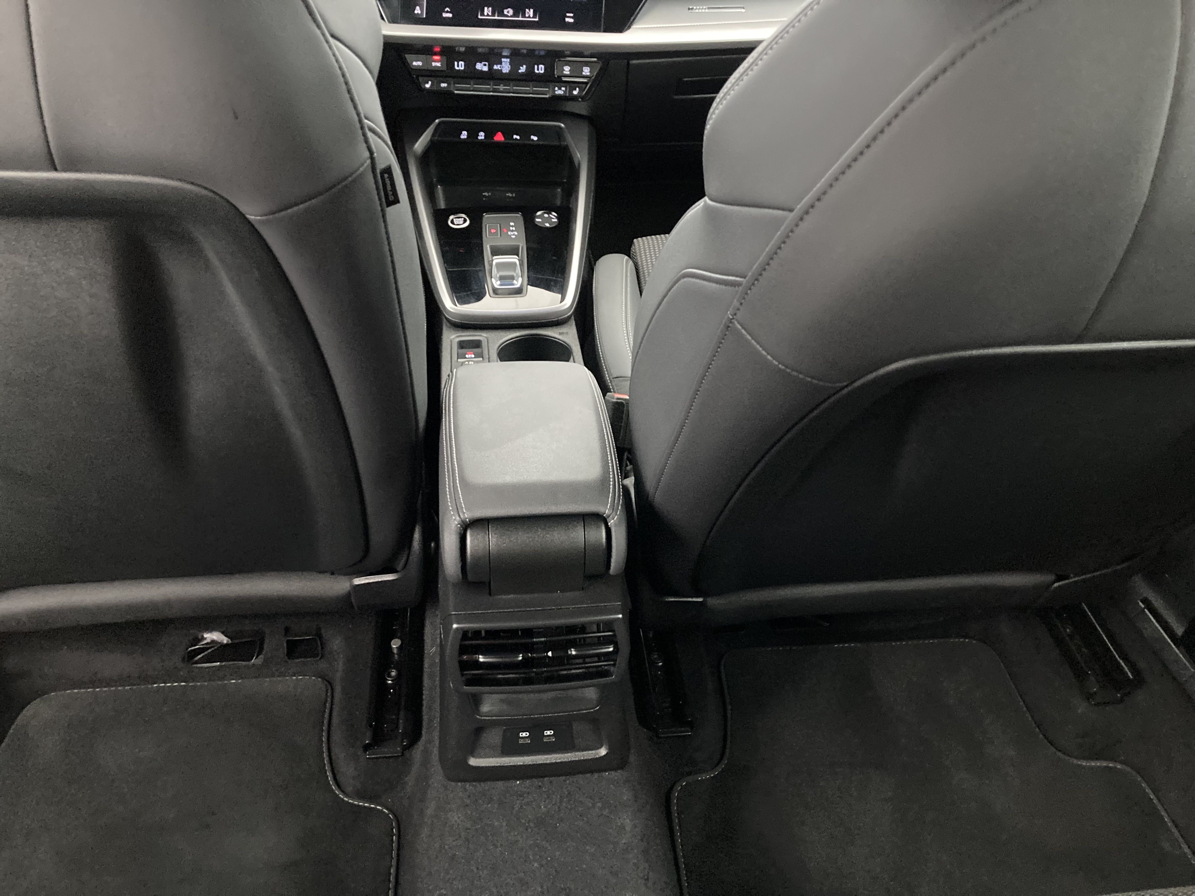 audi a3 sportback s line 35 TFSI 150 STRONIC 2023 gletscherweiss metallic 18