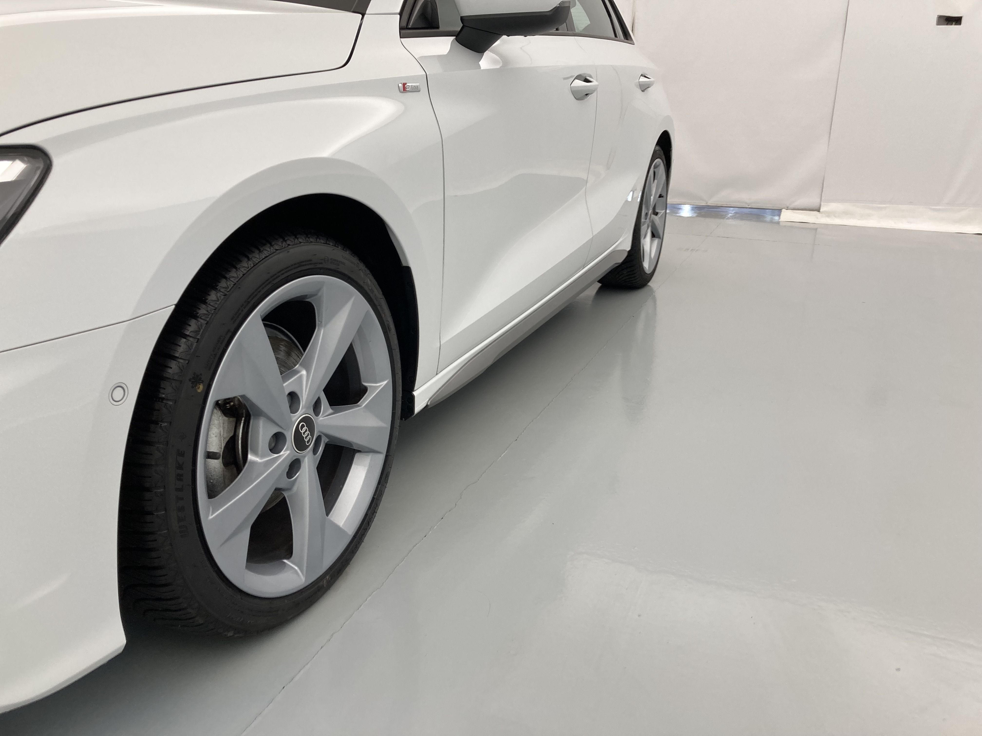 audi a3 sportback s line 35 TFSI 150 STRONIC 2023 gletscherweiss metallic 29
