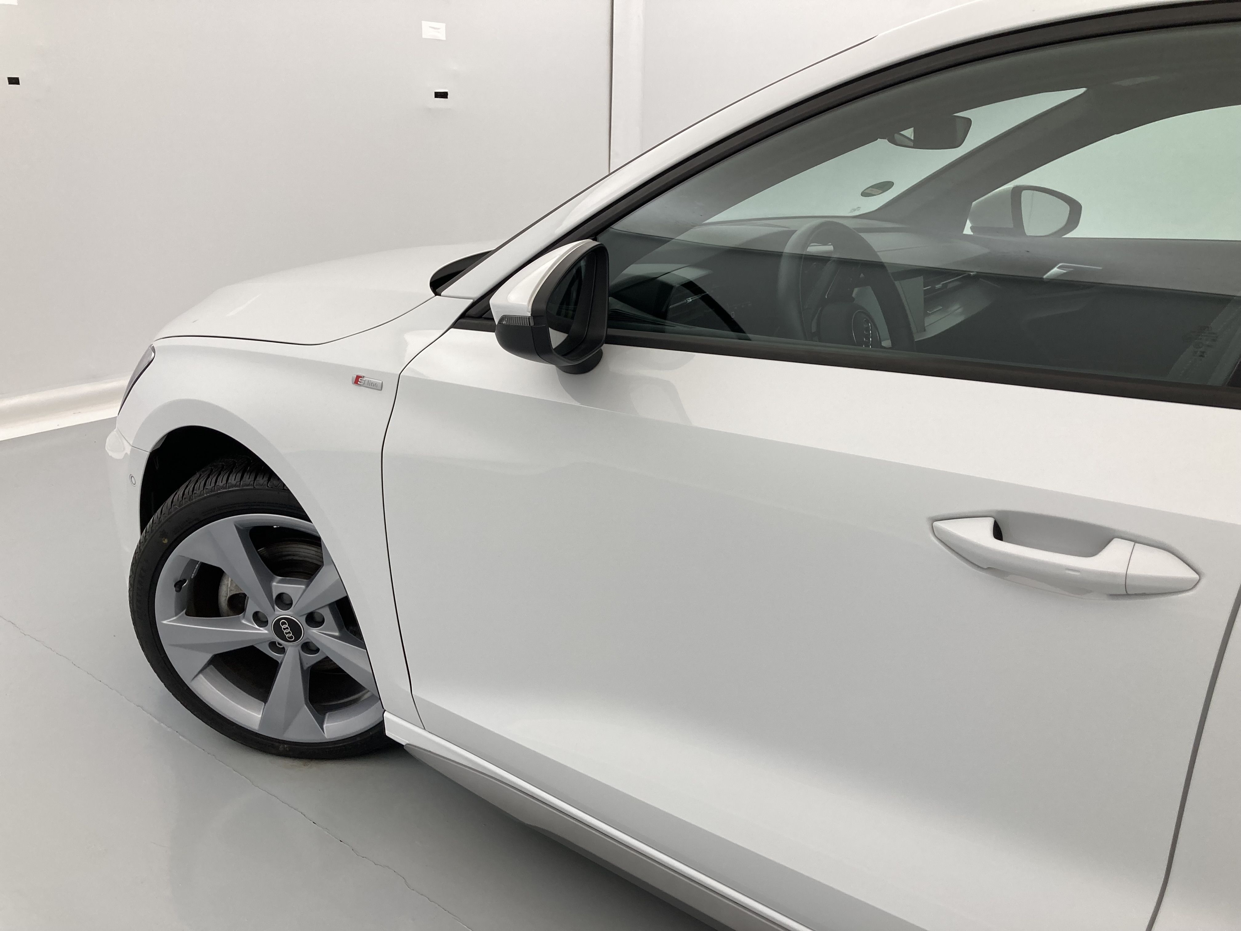 audi a3 sportback s line 35 TFSI 150 STRONIC 2023 gletscherweiss metallic 32