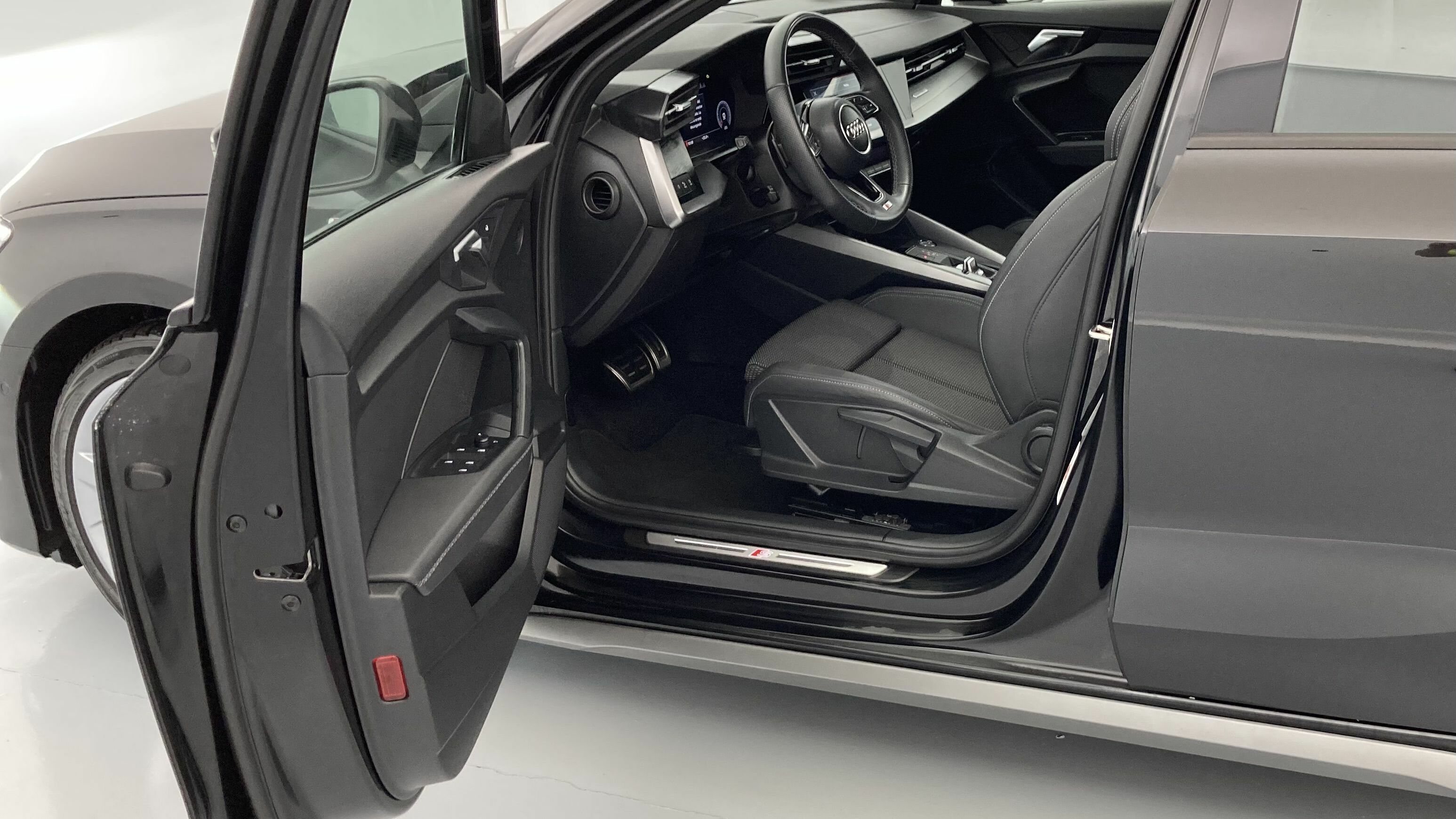 audi a3 sportback s line 35 TFSI 150 STRONIC 2024 mythosschwarz 13