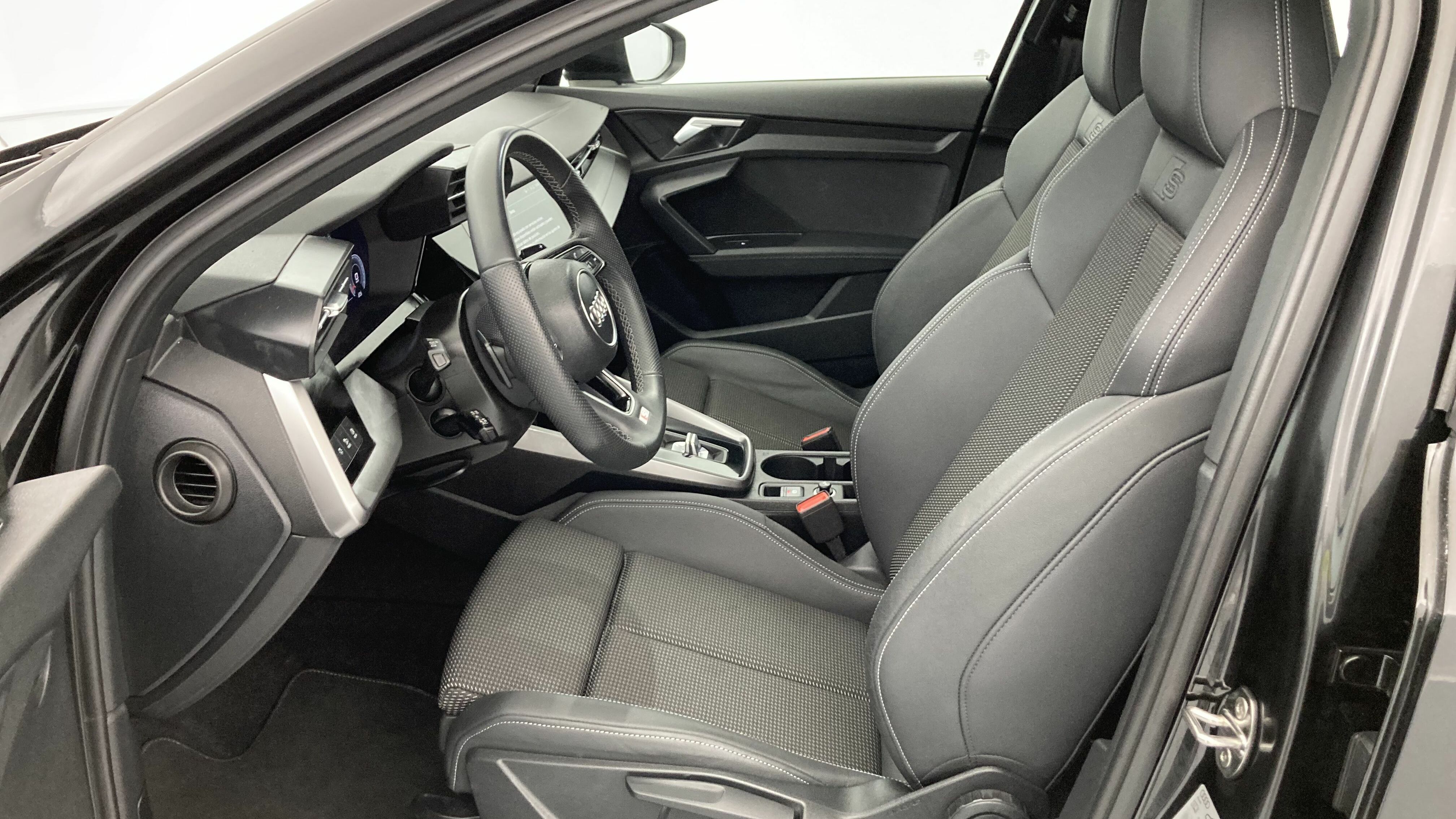 audi a3 sportback s line 35 TFSI 150 STRONIC 2024 mythosschwarz 14