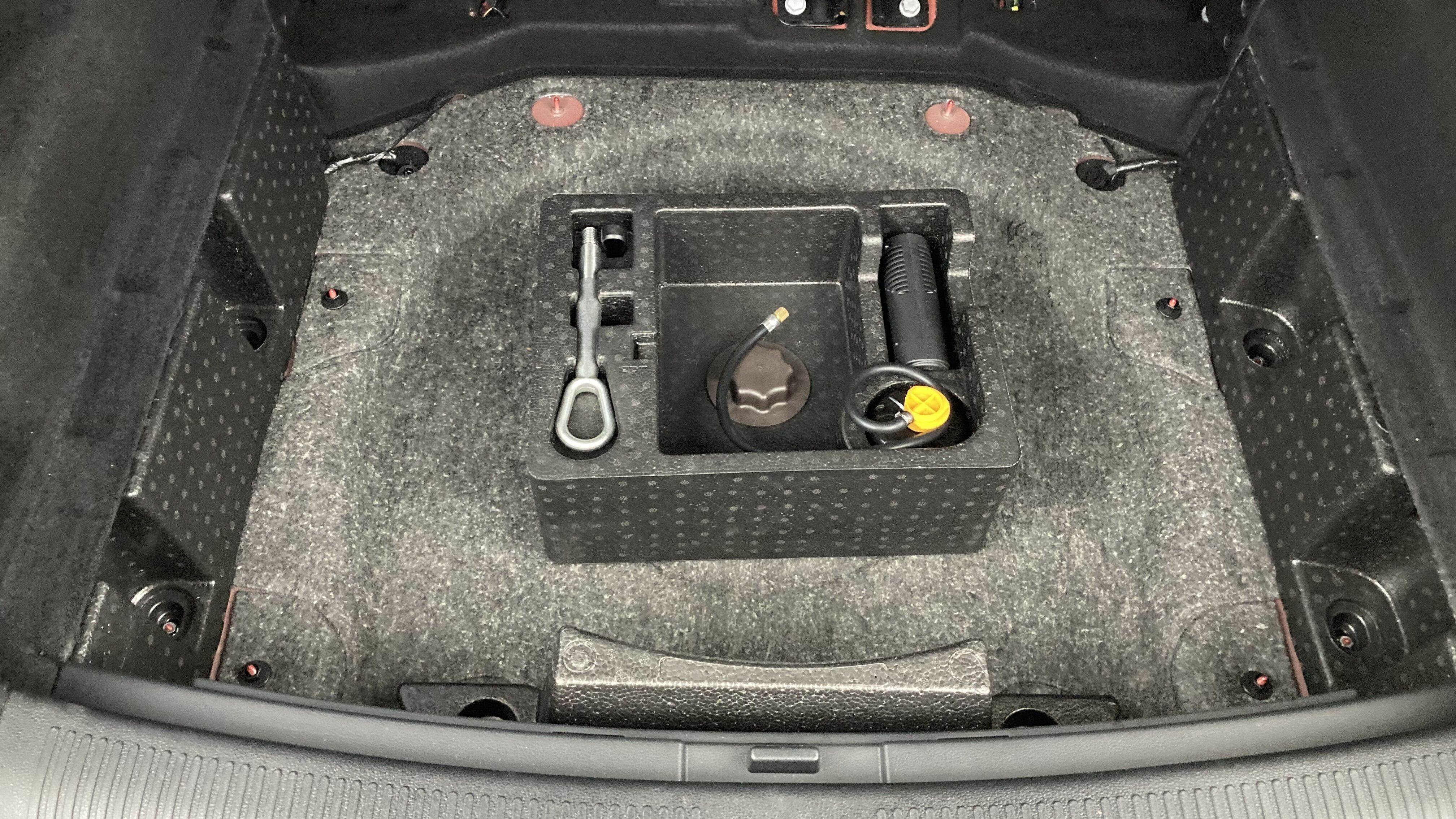 mg hs comfort 1.5 T-GDI 162 AT 2023 diamond red - rsj 22