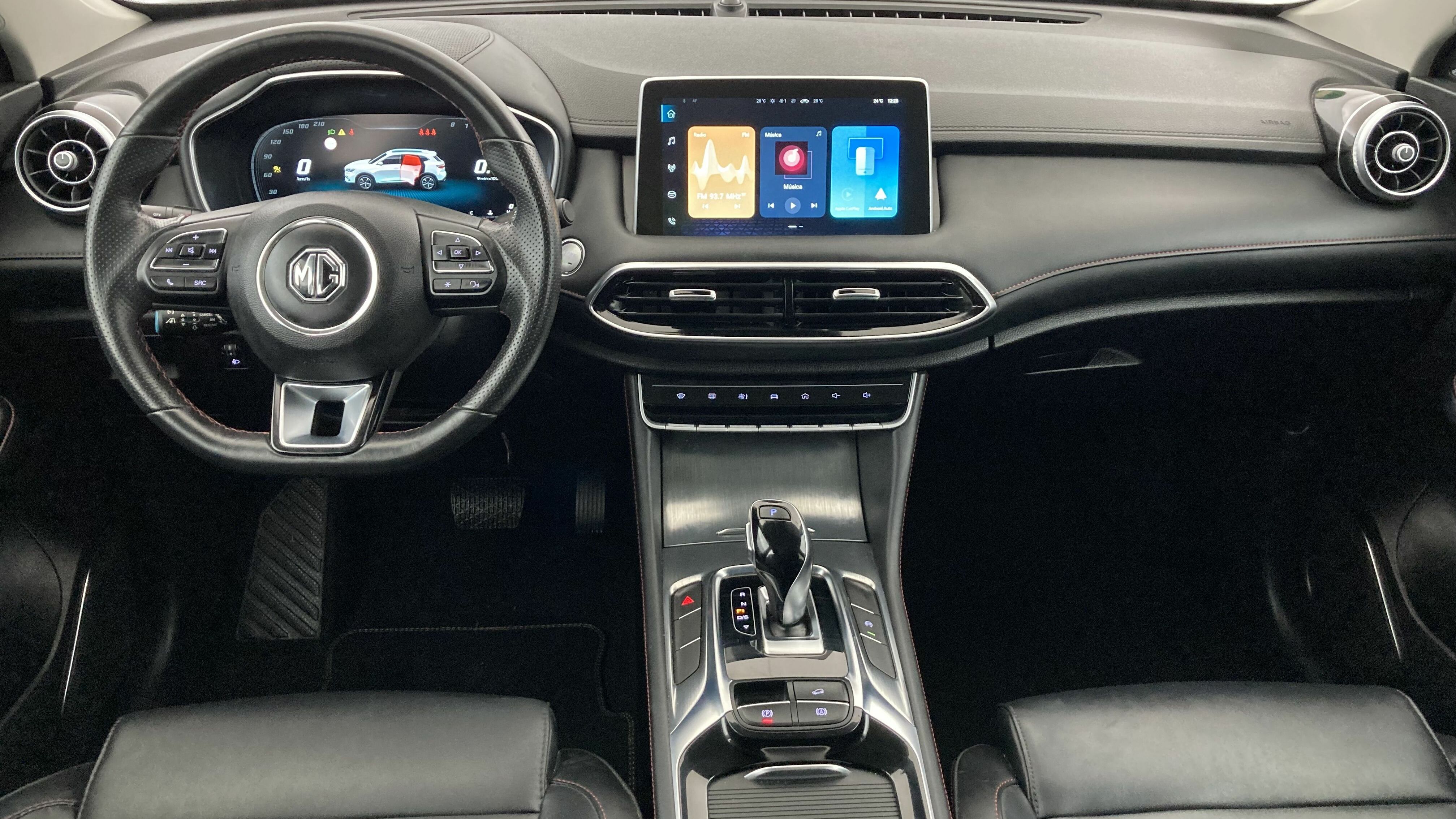 mg hs comfort 1.5 T-GDI 162 AT 2023 dover white - wsb 15