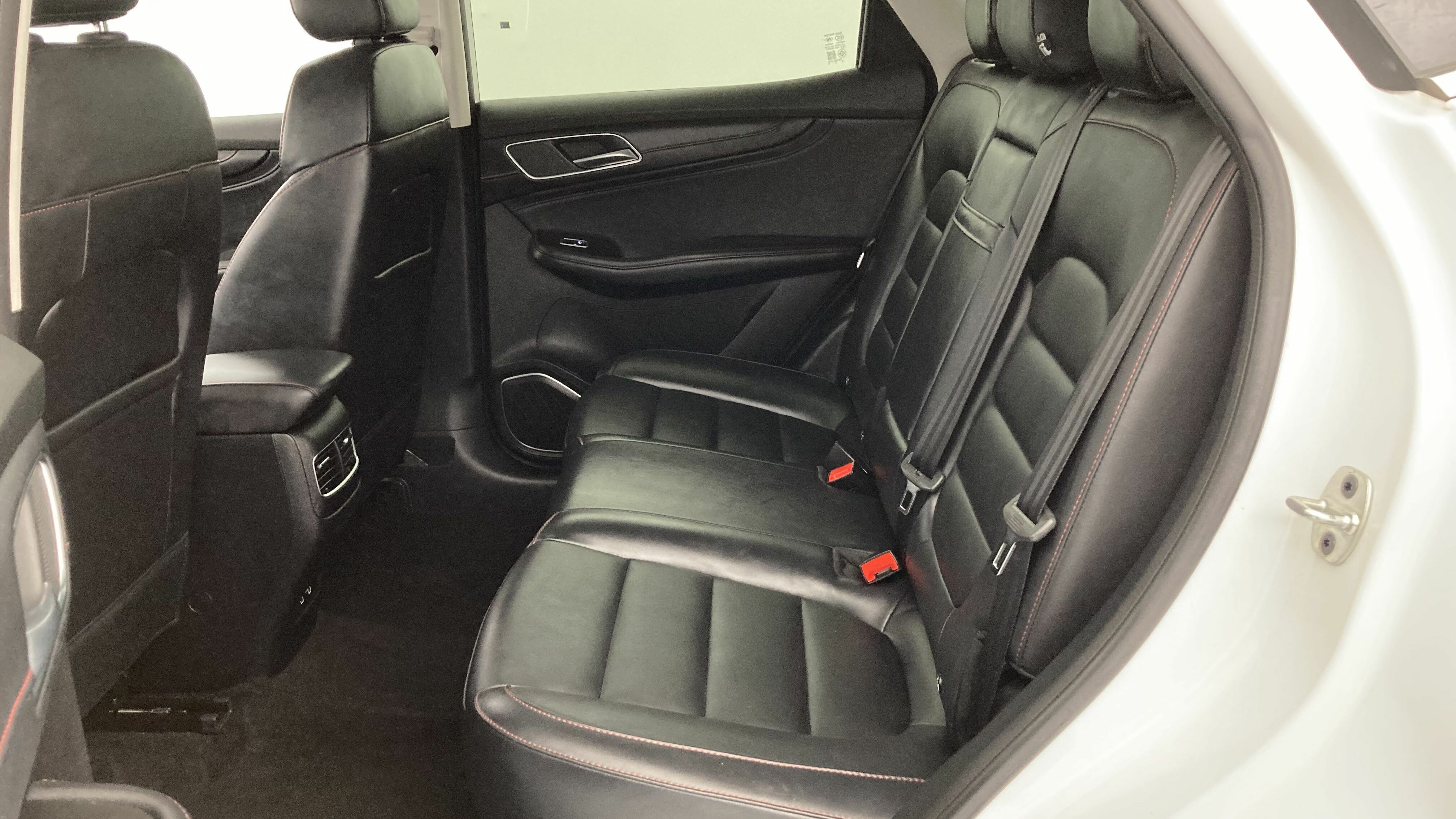 mg hs comfort 1.5 T-GDI 162 AT 2023 dover white - wsb 20