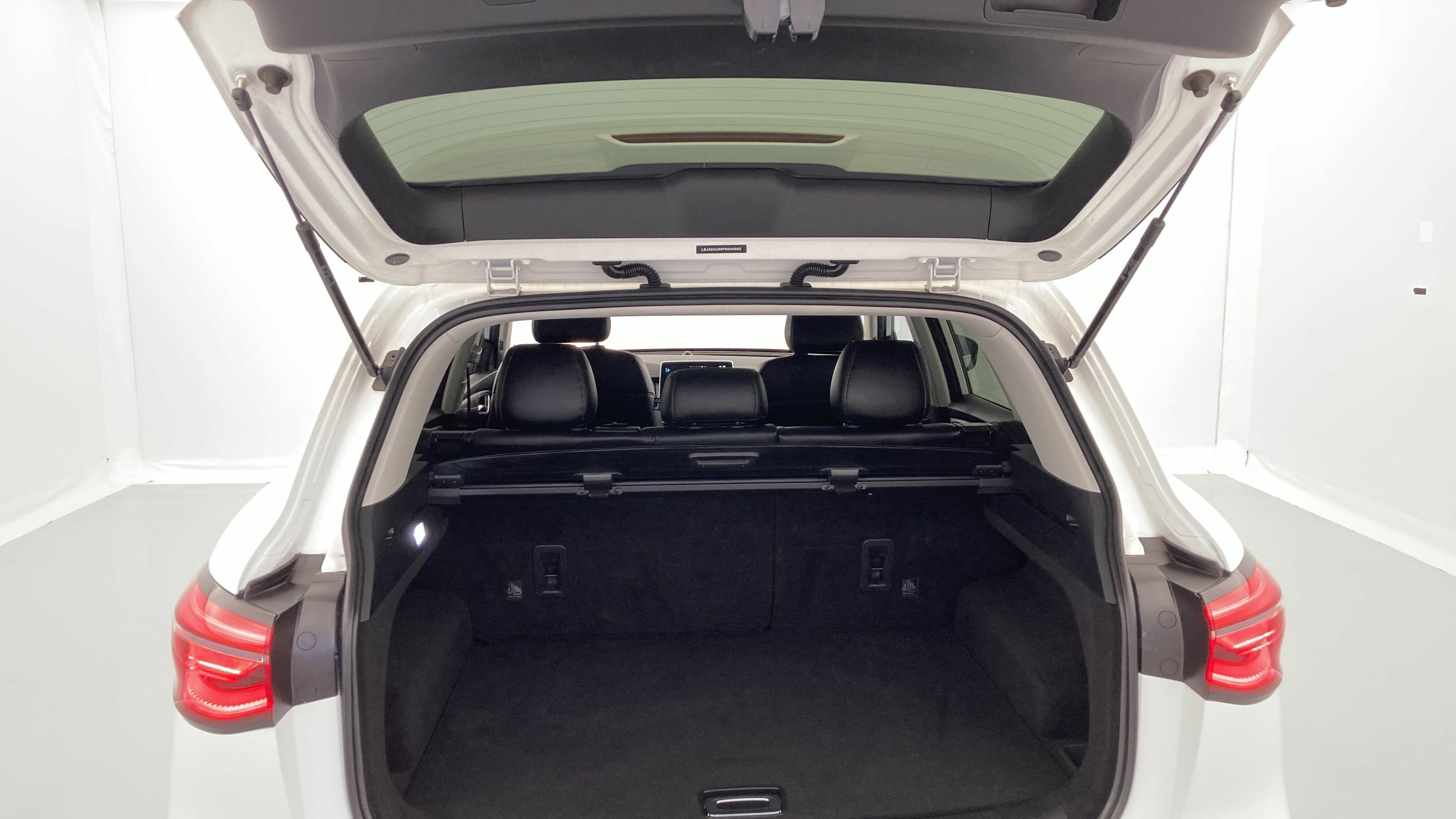 mg hs comfort 1.5 T-GDI 162 AT 2023 dover white - wsb 23