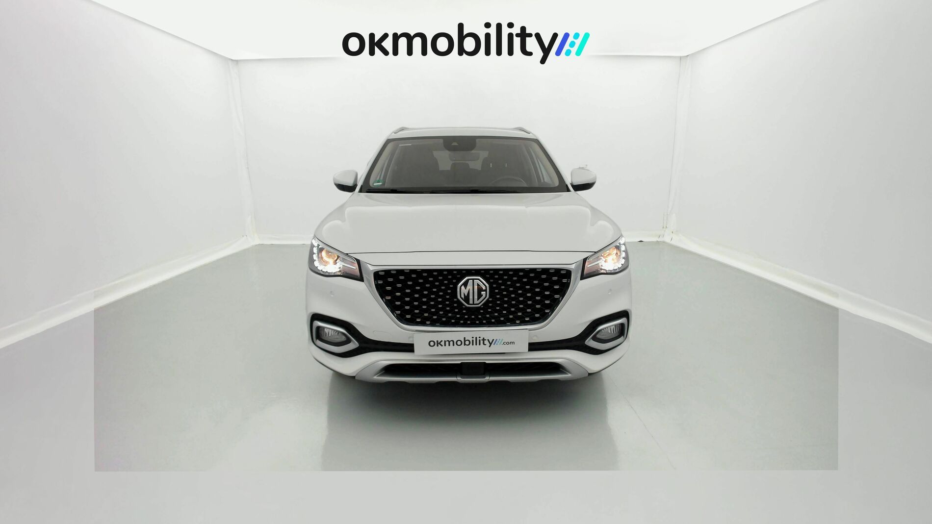 mg hs comfort 1.5 T-GDI 162 AT 2023 dover white - wsb 4