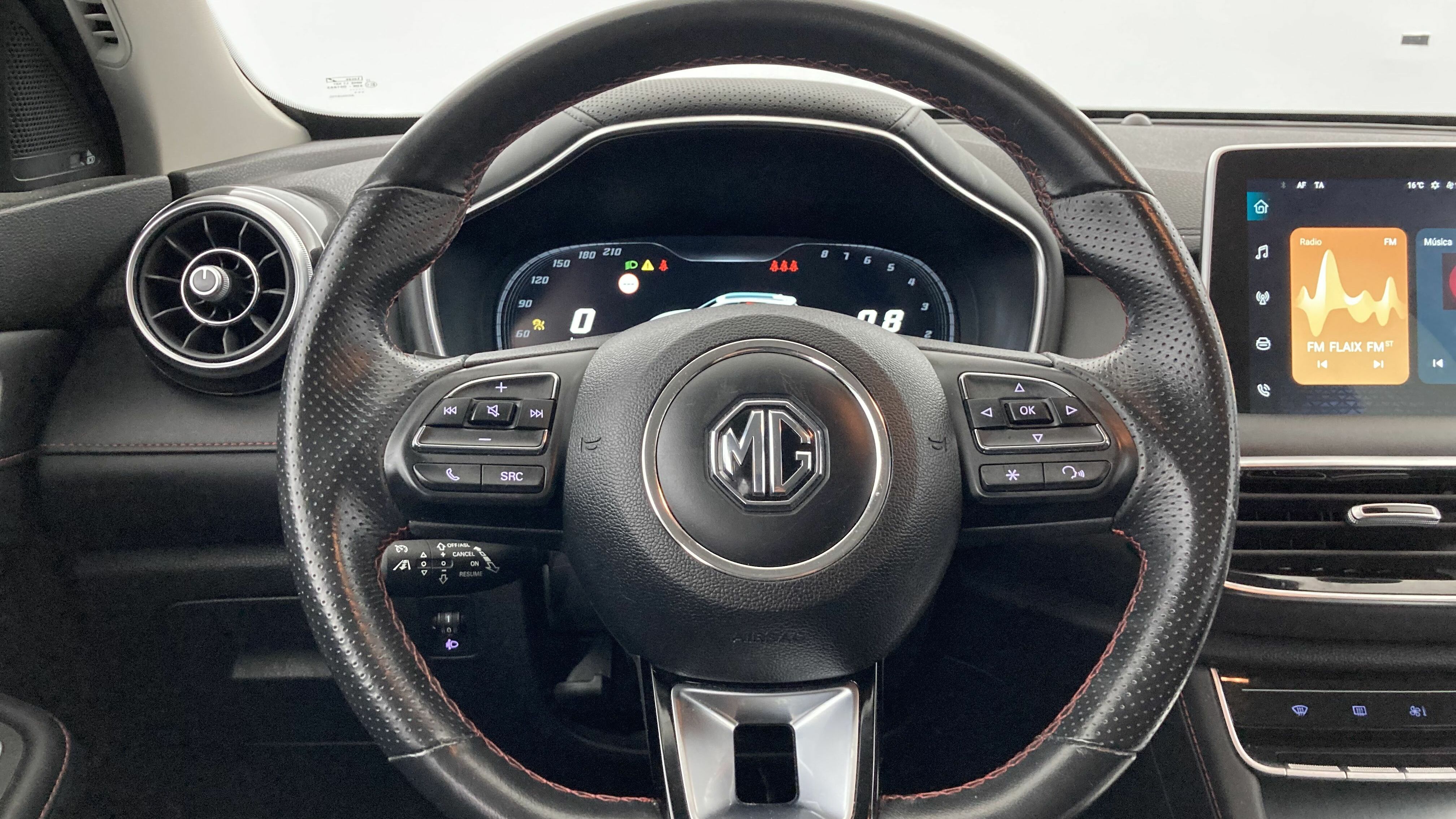 mg hs comfort 1.5 T-GDI 162 AT 2023 dover white - wsb 17