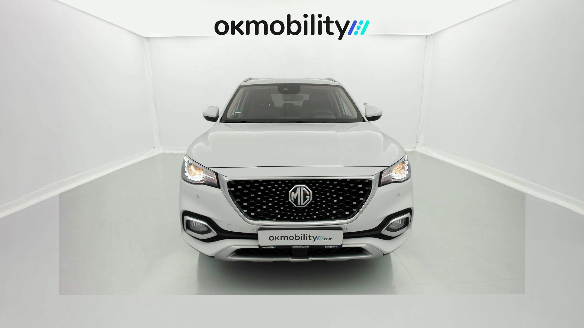 mg hs comfort 1.5 T-GDI 162 AT 2023 dover white - wsb 4