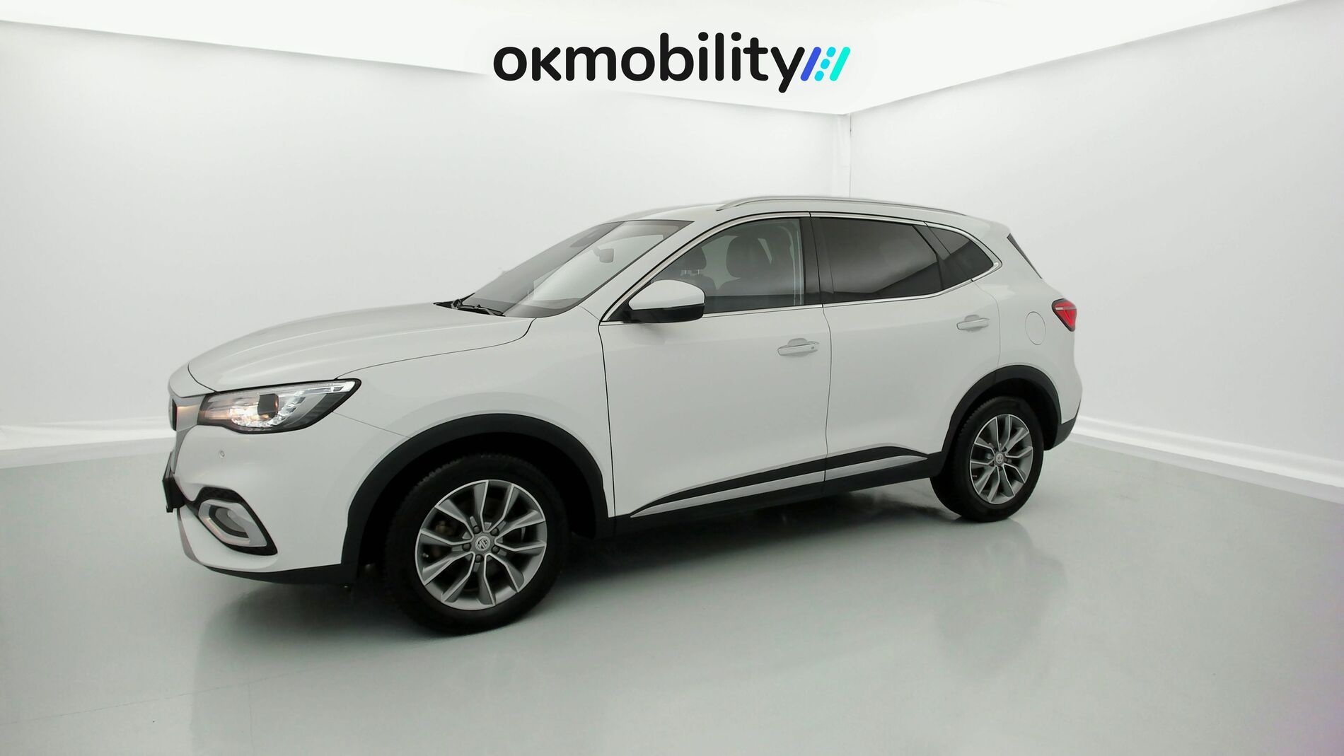 mg hs comfort 1.5 T-GDI 162 AT 2023 dover white - wsb 5