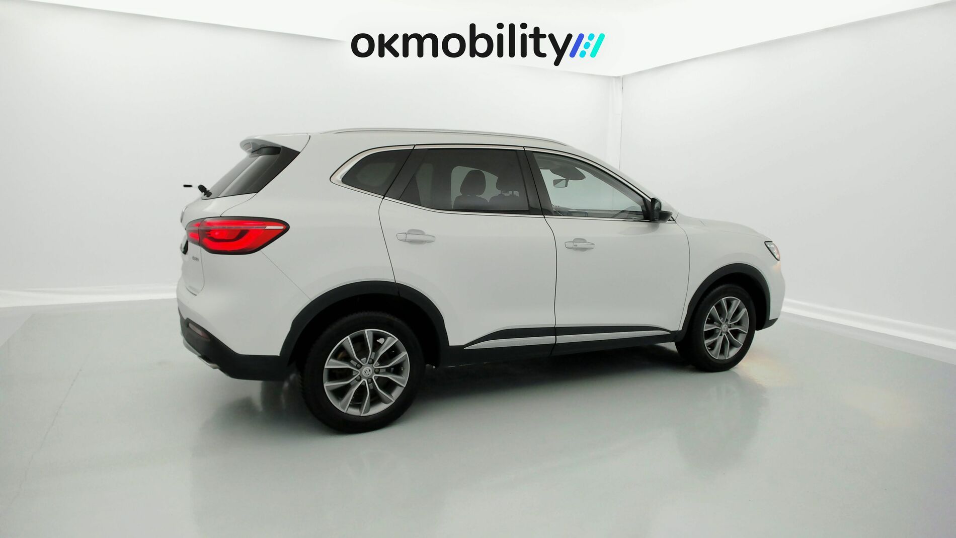 mg hs comfort 1.5 T-GDI 162 AT 2023 dover white - wsb 12