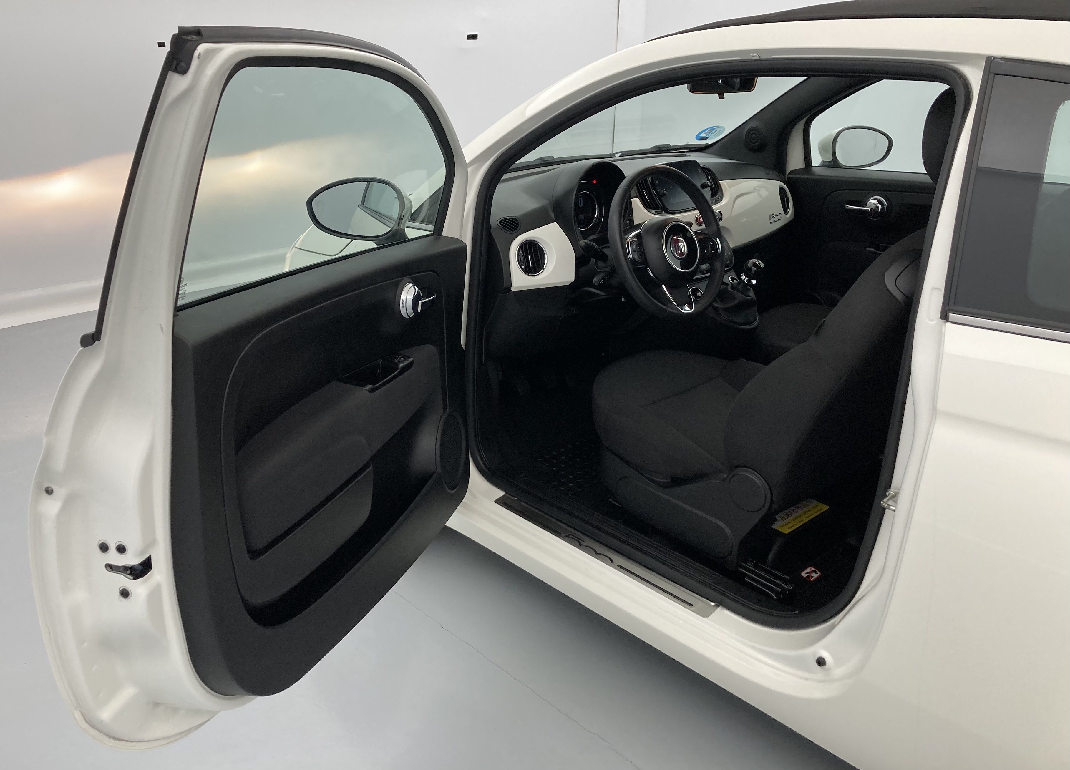 fiat 500c dolcevita 1.0 HYBRID 70 MHEV 2024 blanco gelato 17