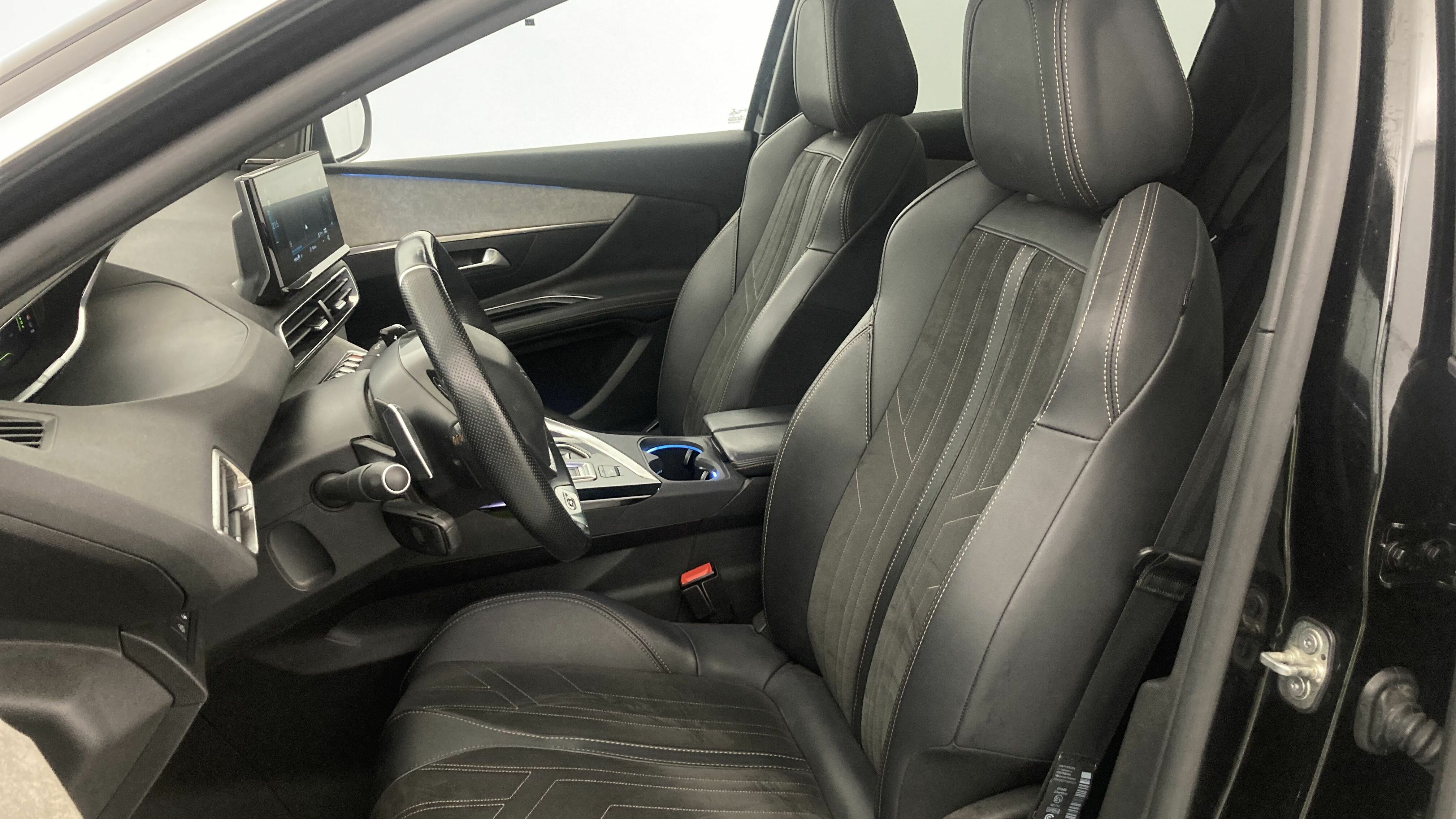 peugeot 3008 gt pack 1.6 HYBRID 300 EAT PHEV 2022 negro perla nera 13