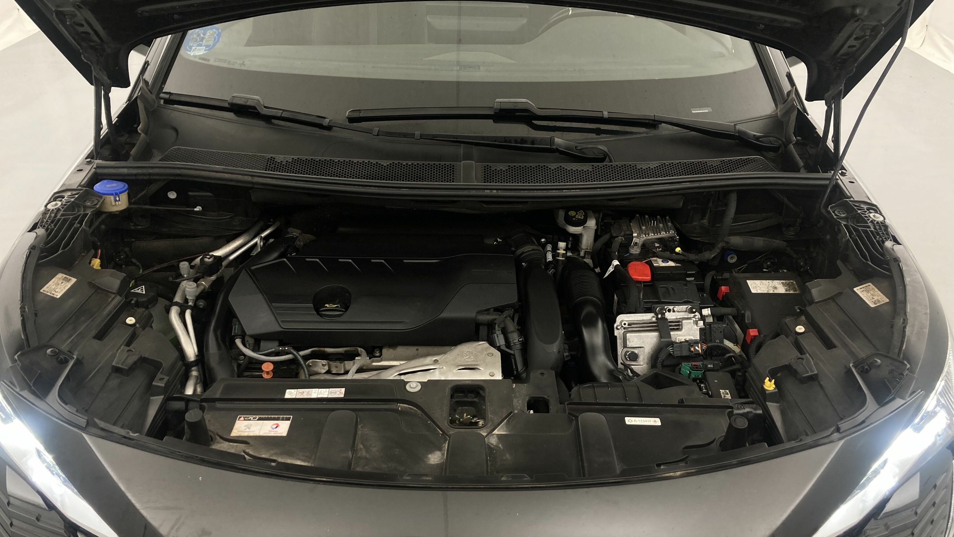 peugeot 3008 gt pack 1.6 HYBRID 300 EAT PHEV 2022 negro perla nera 24