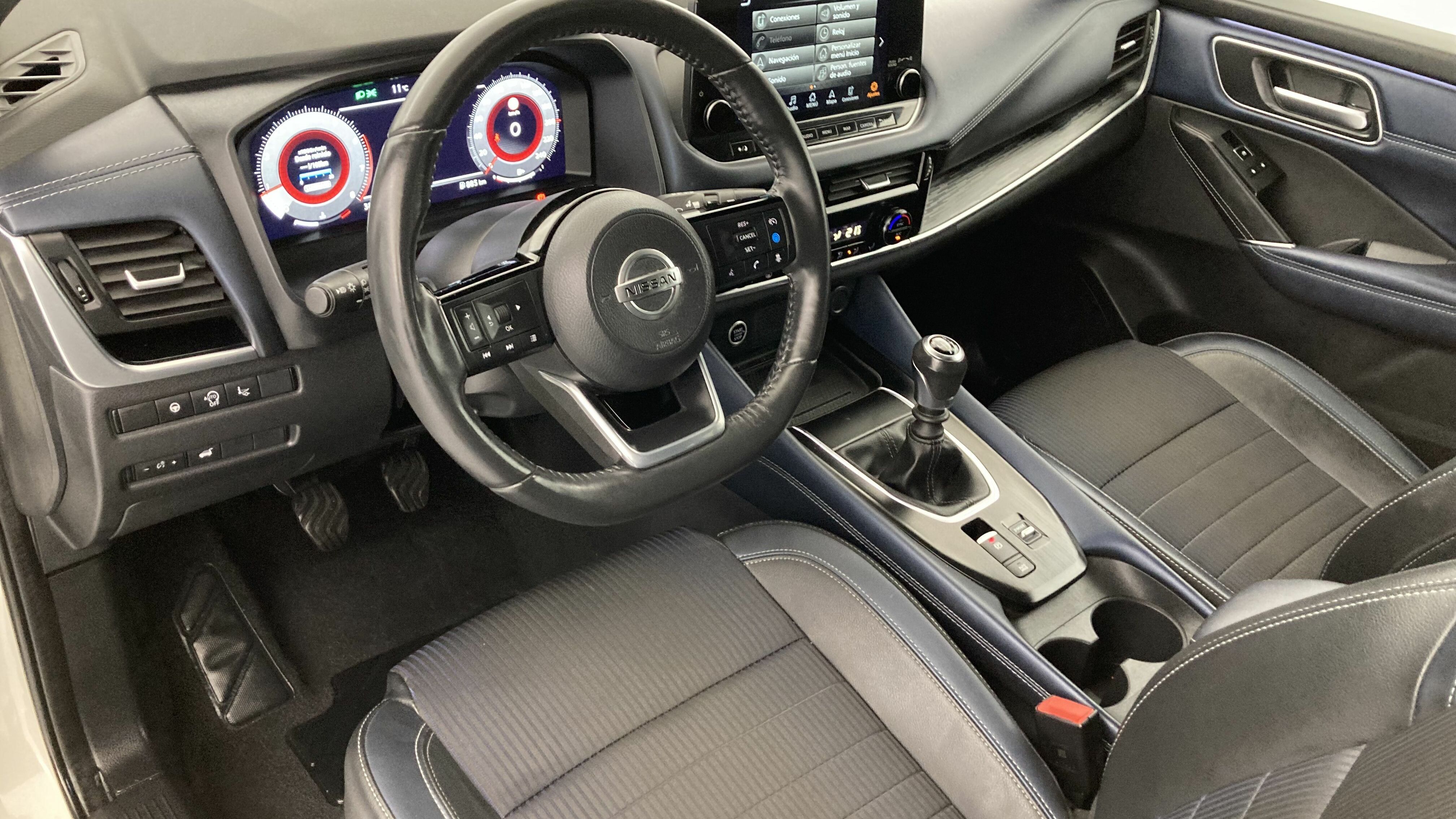 nissan qashqai tekna 1.3 DIG-T 140 MHEV 2022 blanc lunaire / noir 15