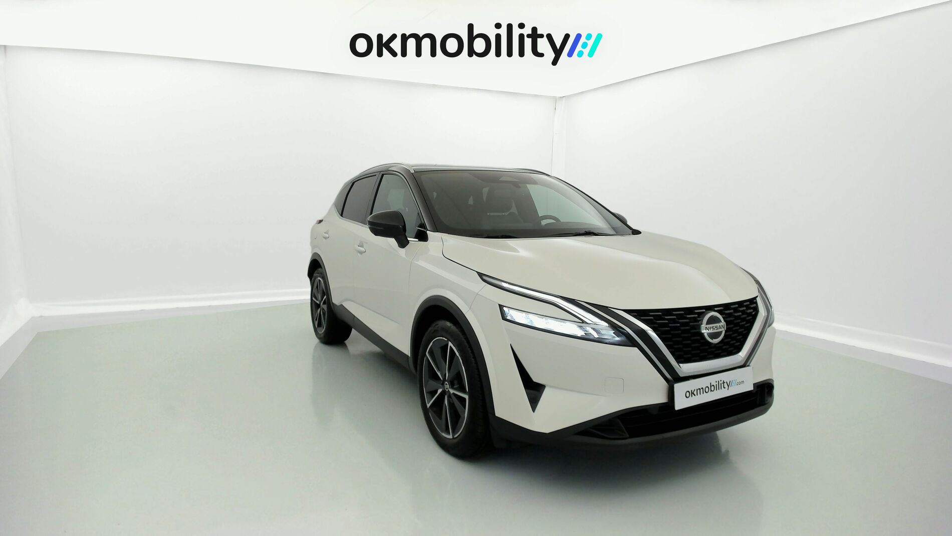 nissan qashqai tekna 1.3 DIG-T 140 MHEV 2022 blanc lunaire / noir 4